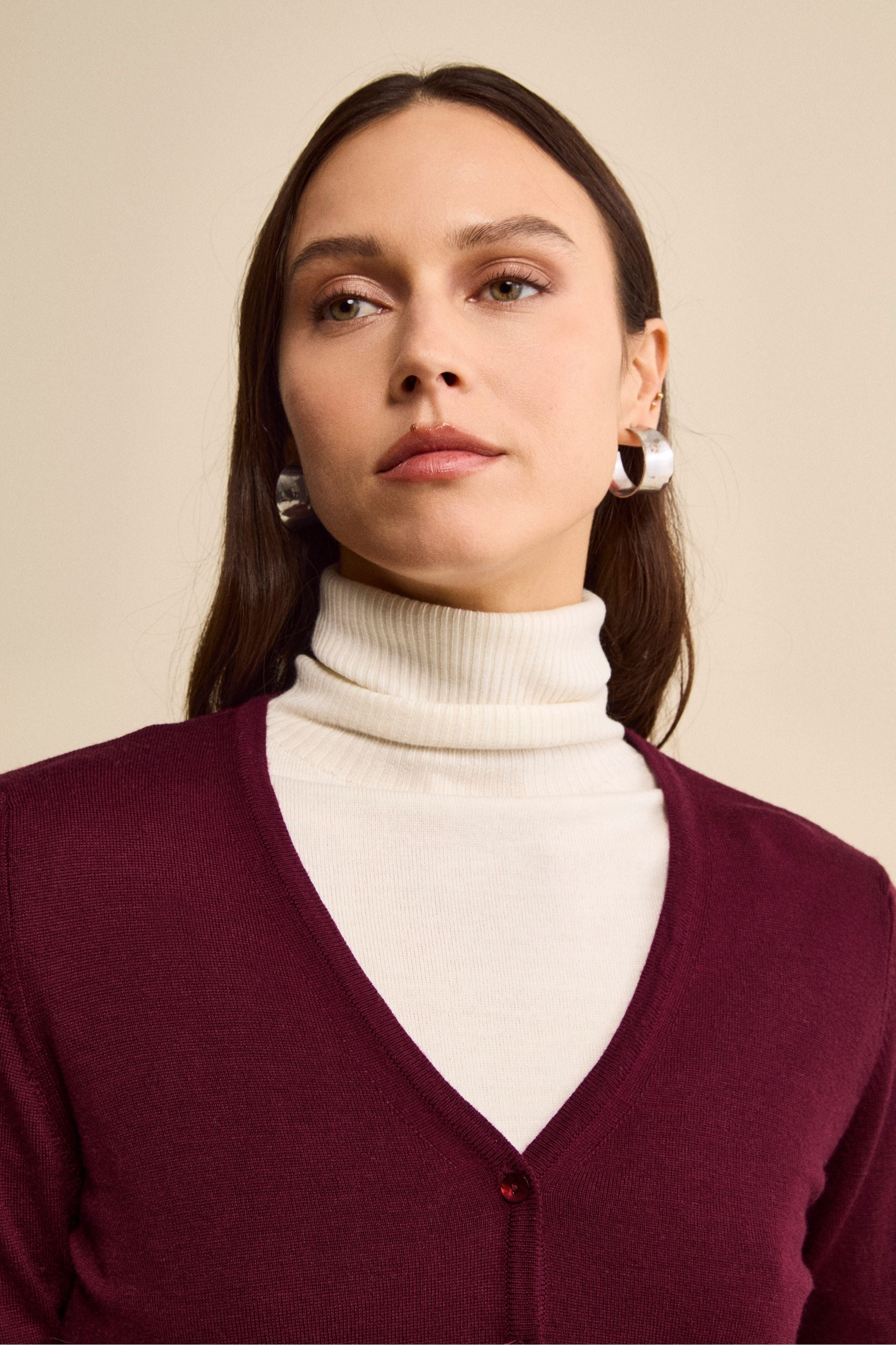 Cardigan in Lana Merino con Scollo a V - BORDEAUX