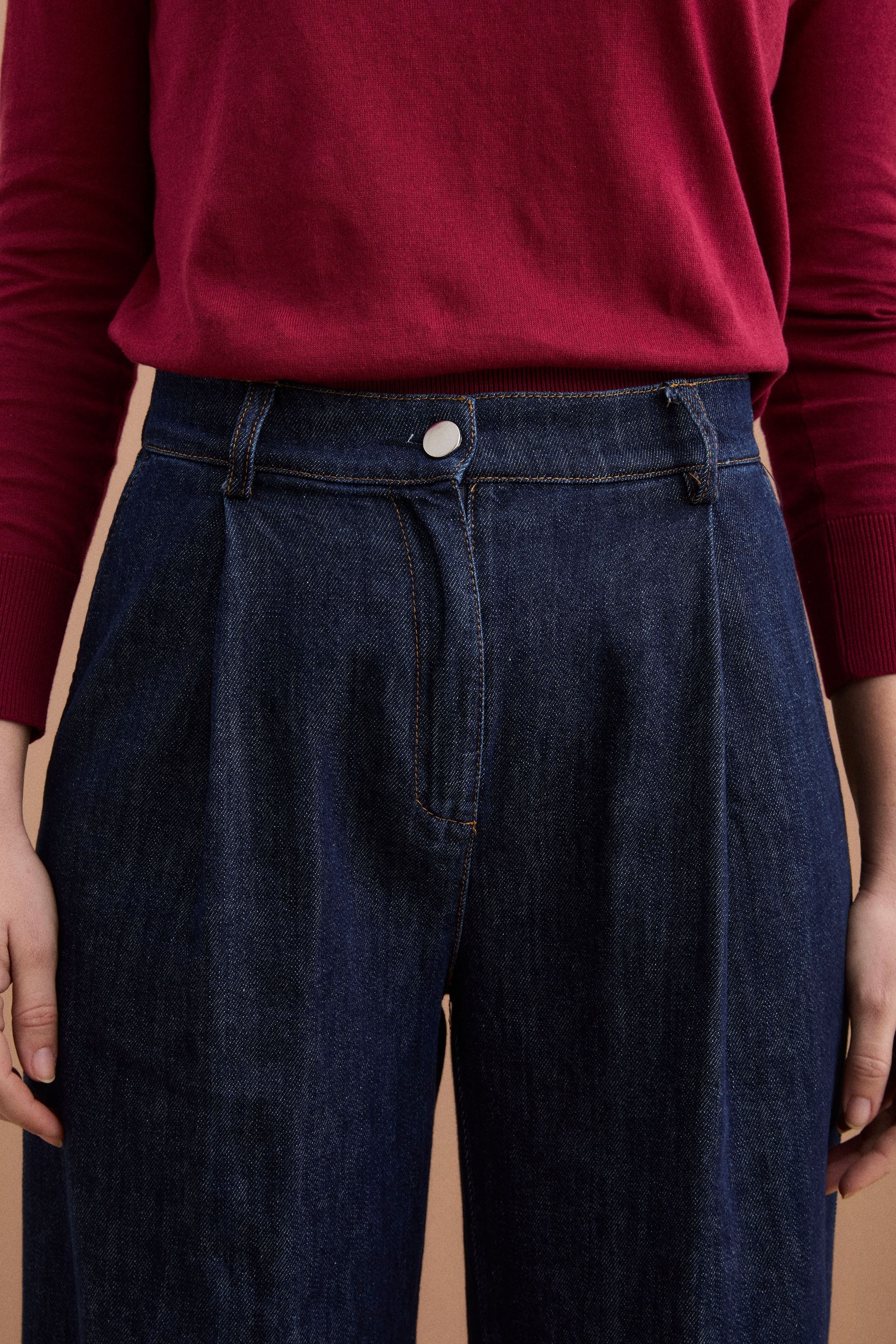 Pantalone in Denim a Gamba Larga con Pinces - DENIM