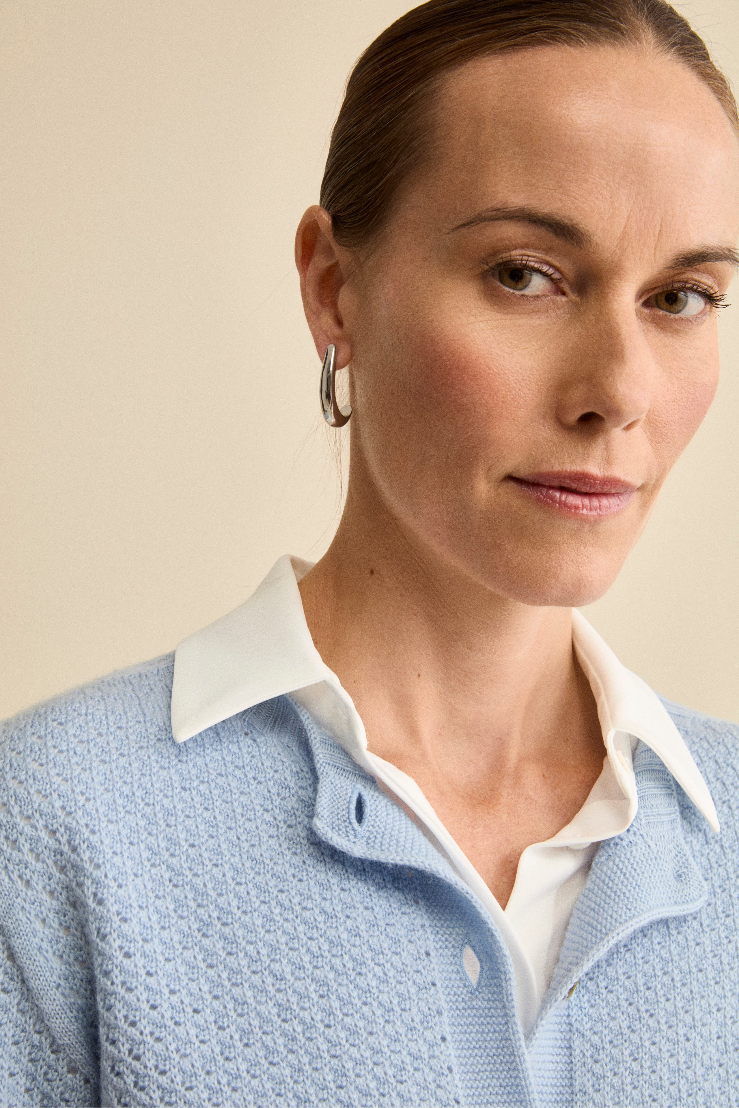 Cardigan in Lana Merino Traforato con Collo Coreana - AZZURRO