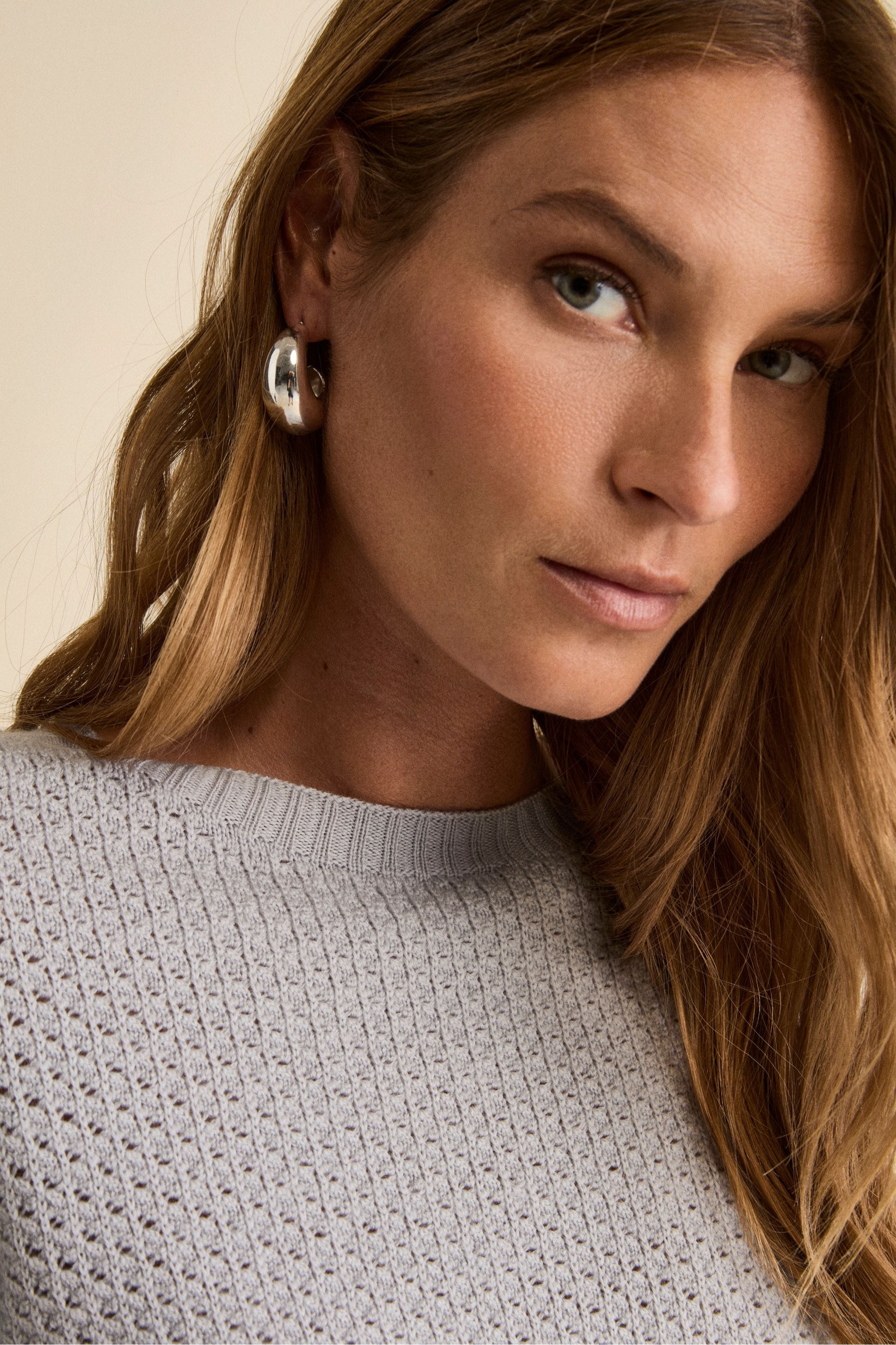 Maglia Girocollo Traforata in Lana Merino - GHIACCIO