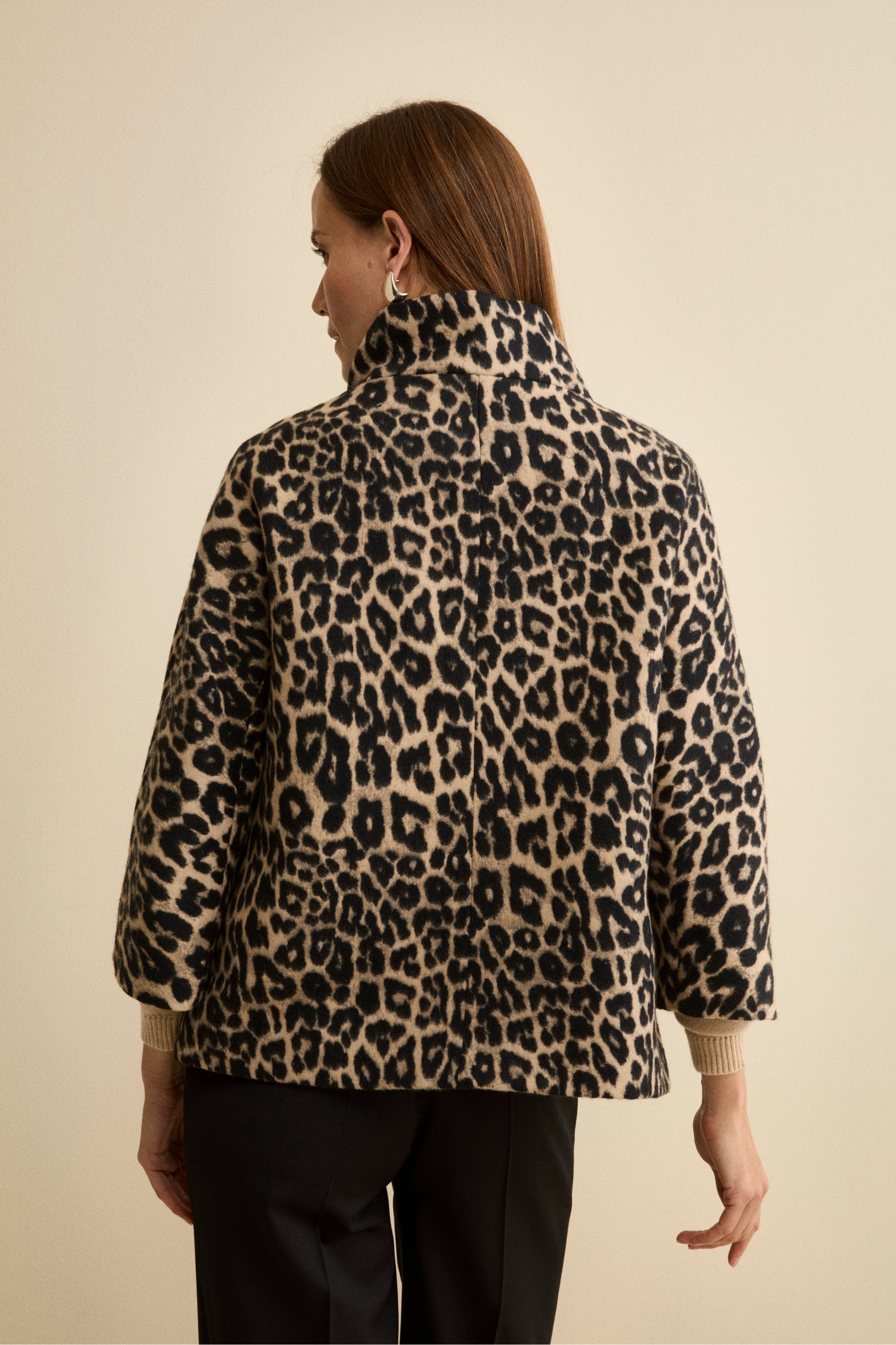 Cappotto Corto Svasato in Fantasia Animalier - MACULATO MORO