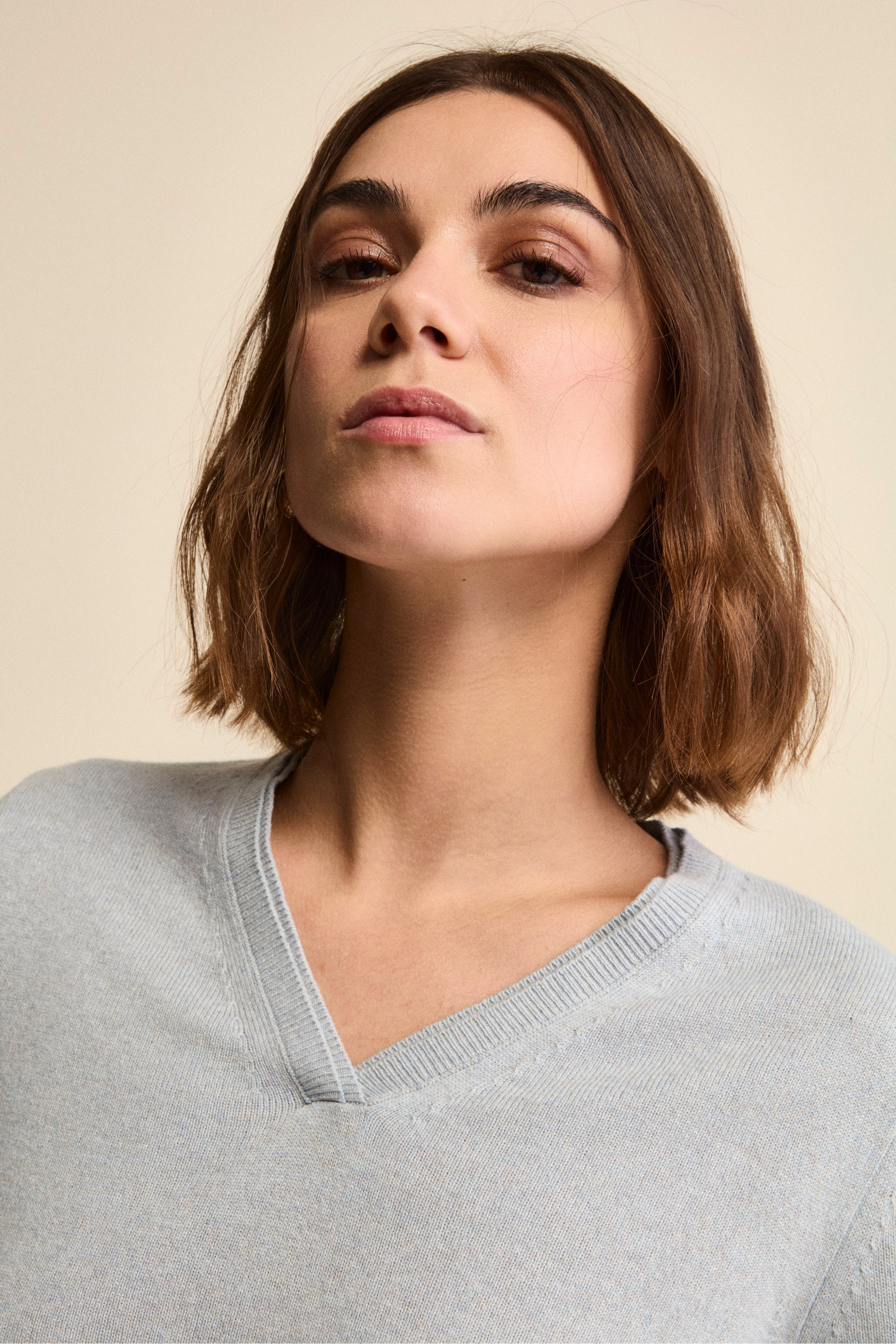 Pullover scollo a V in seta e cashmere - AZZURRO