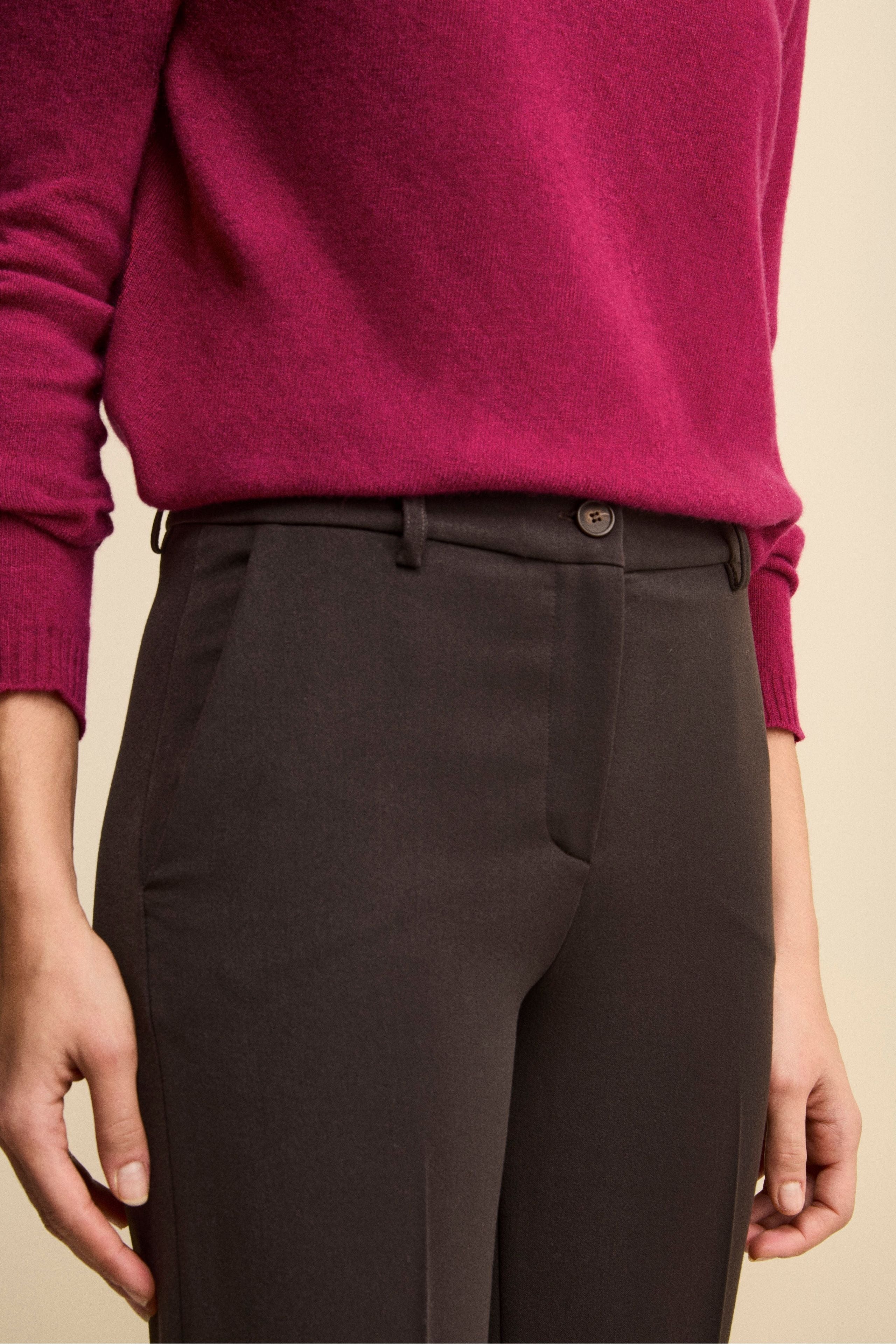 Pantalone a Sigaretta con Pieghe e Risvolto - T.MORO