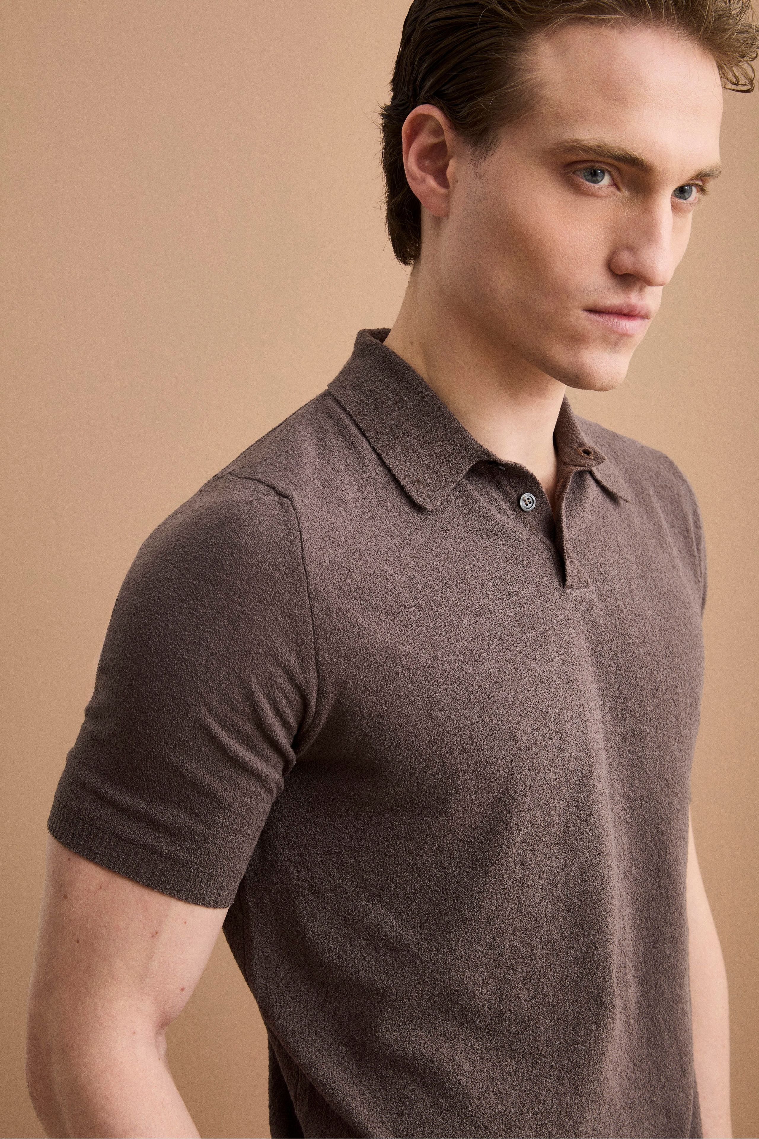 Polo bouclè in spugna - MARRONE