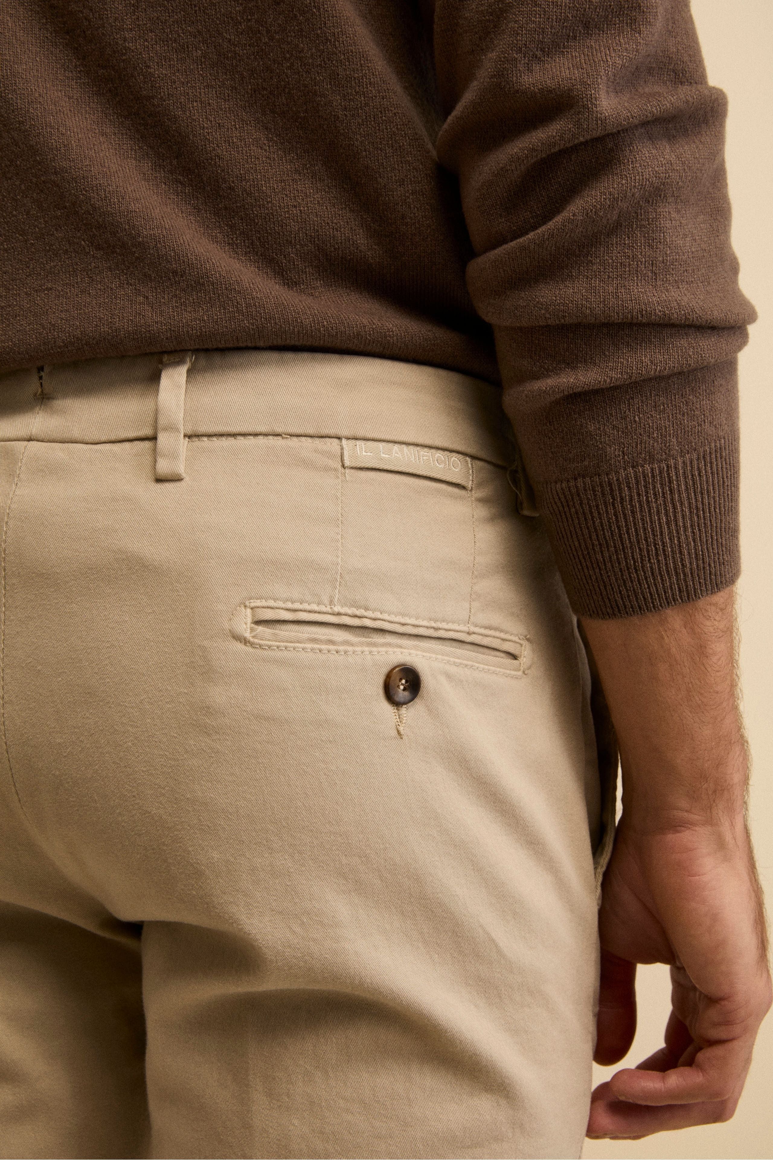 Pantalone Slim Fit in Gabardina Stretch - SABBIA