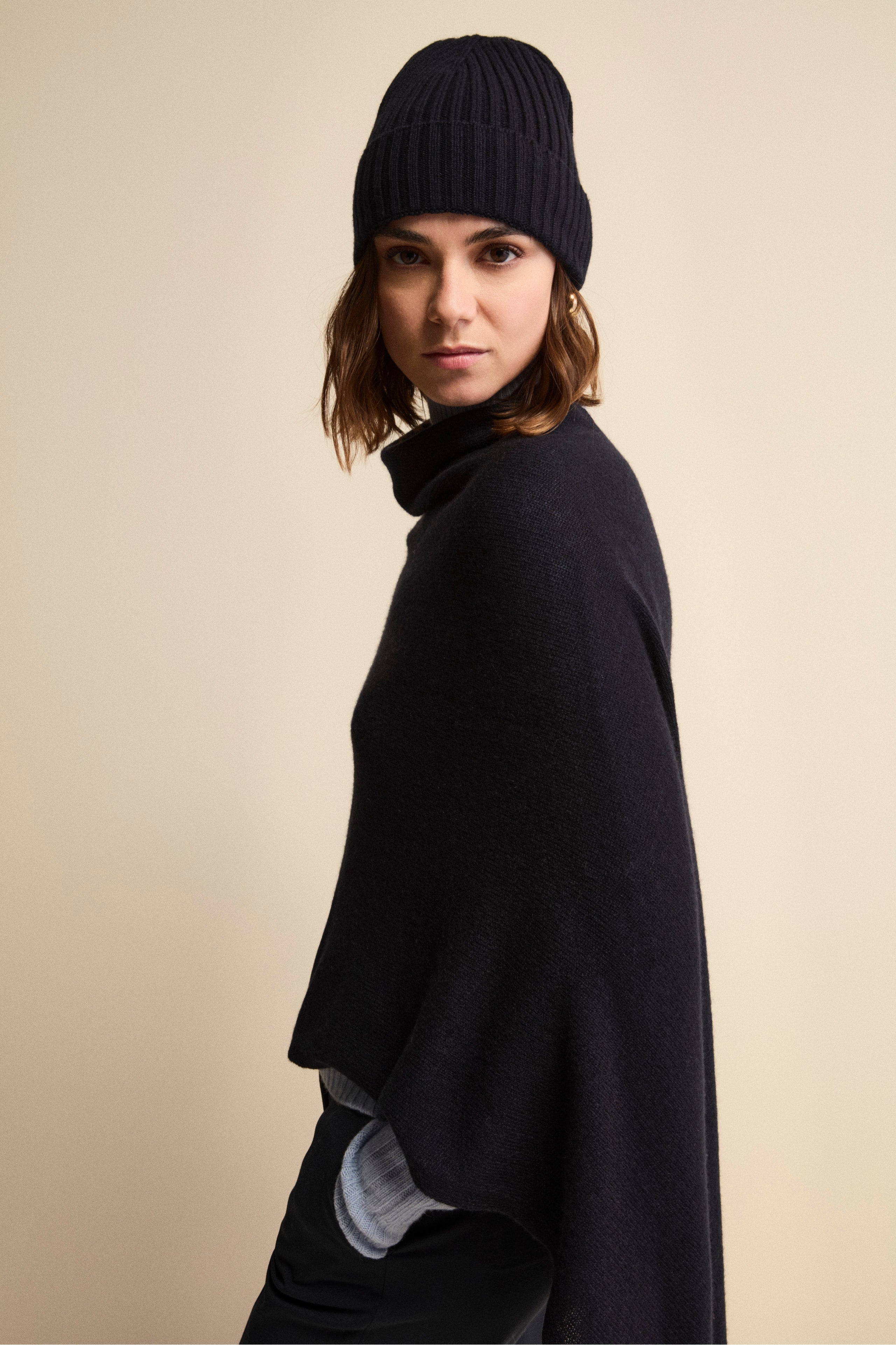 Cappello in cashmere a coste - BLU MARINE