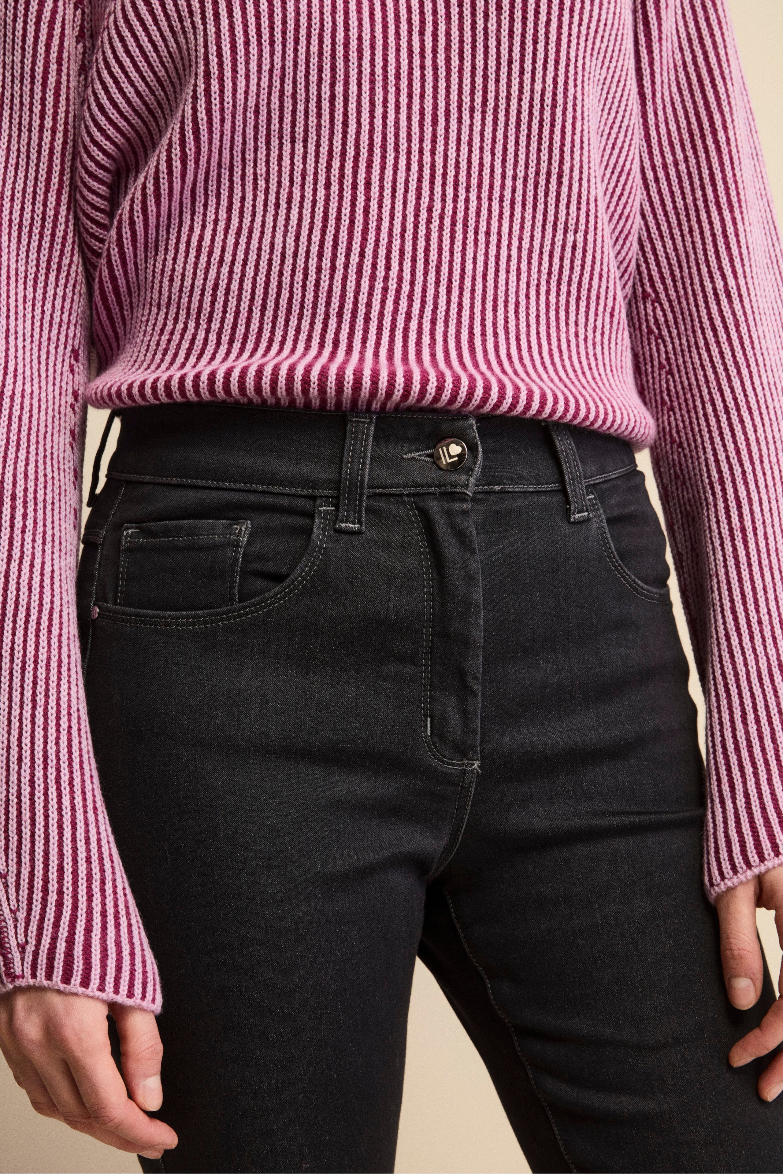 Jeans a Sigaretta Slim Fit in Misto Cotone - NERO