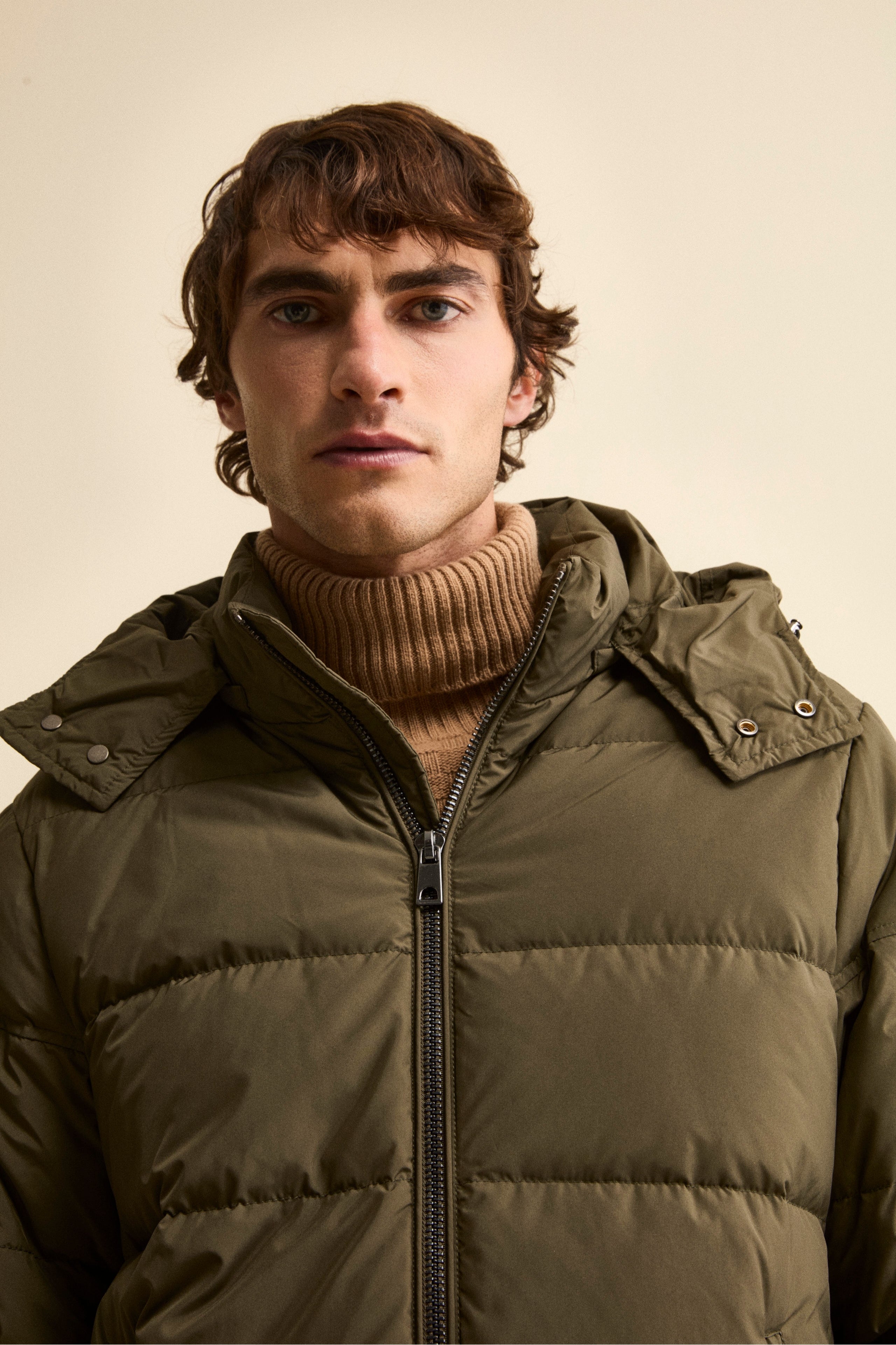 Giubbotto Piumino con Cappuccio Removibile - VERDE MILITARE