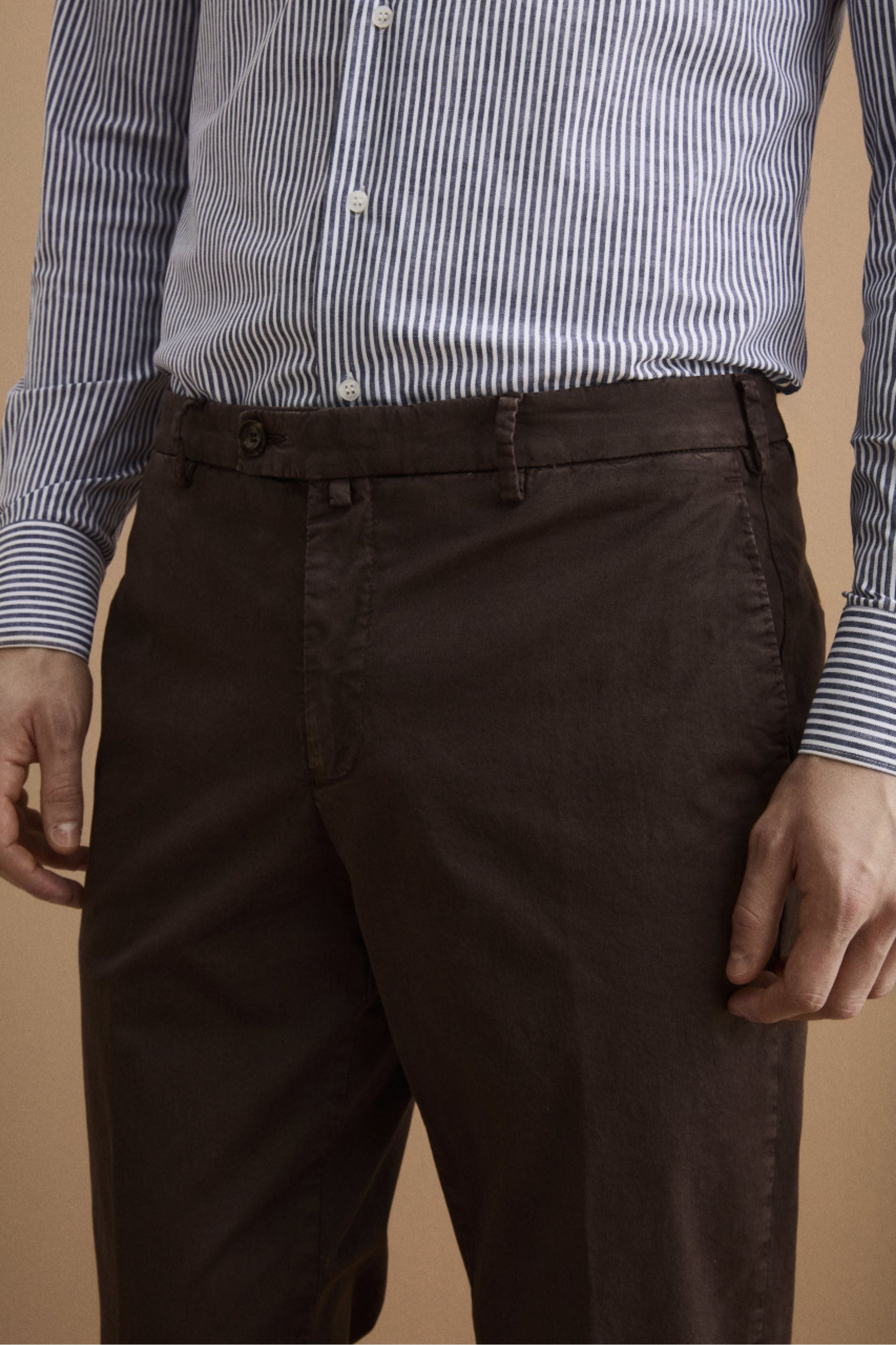 Pantalone Regular Fit in Gabardina di Cotone - MARRONE