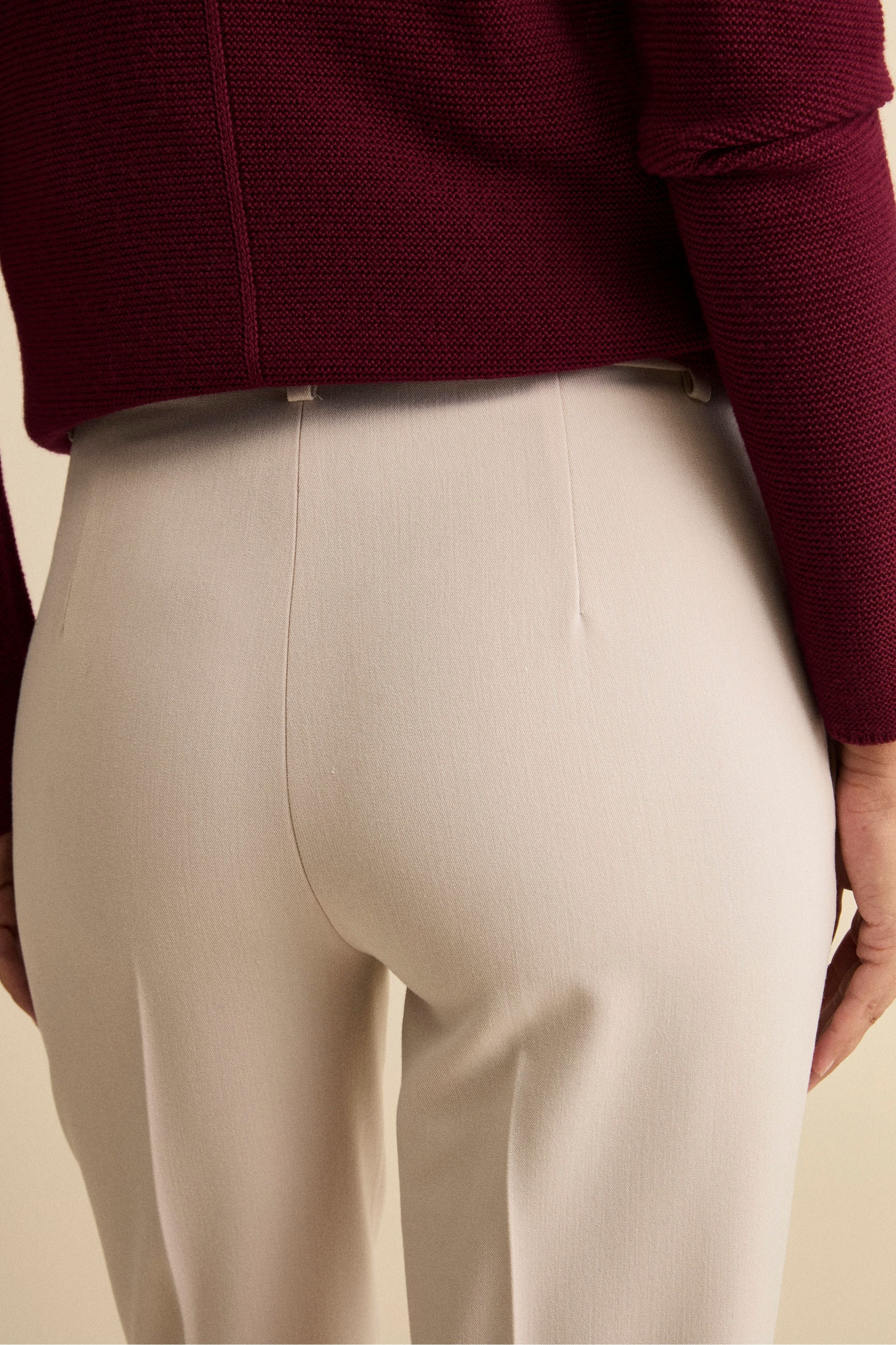 Pantalone a Sigaretta con Pieghe e Risvolto - PANNA