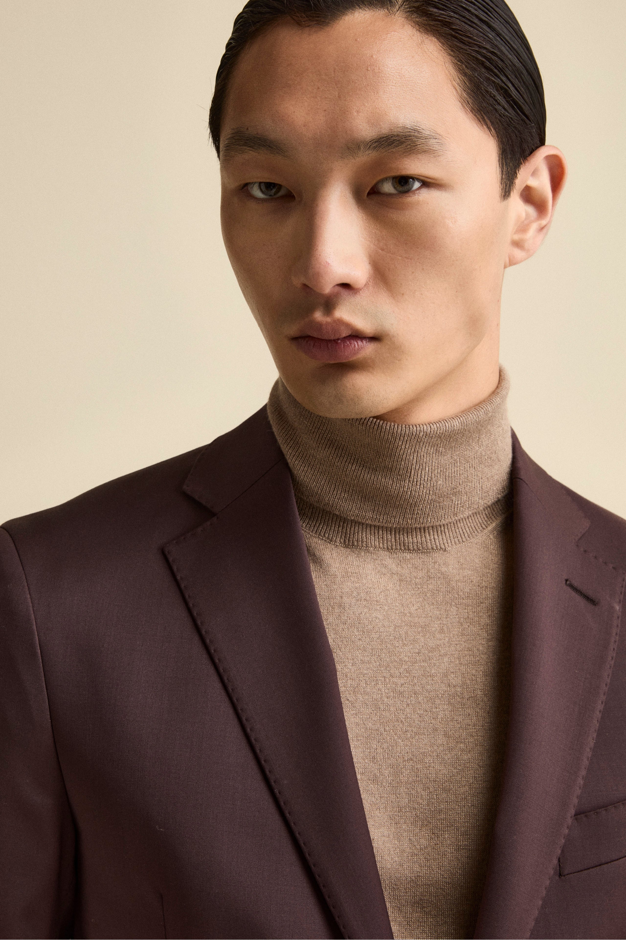 Abito Regular Monopetto in Lana Vergine con Revers Classico - BORDEAUX