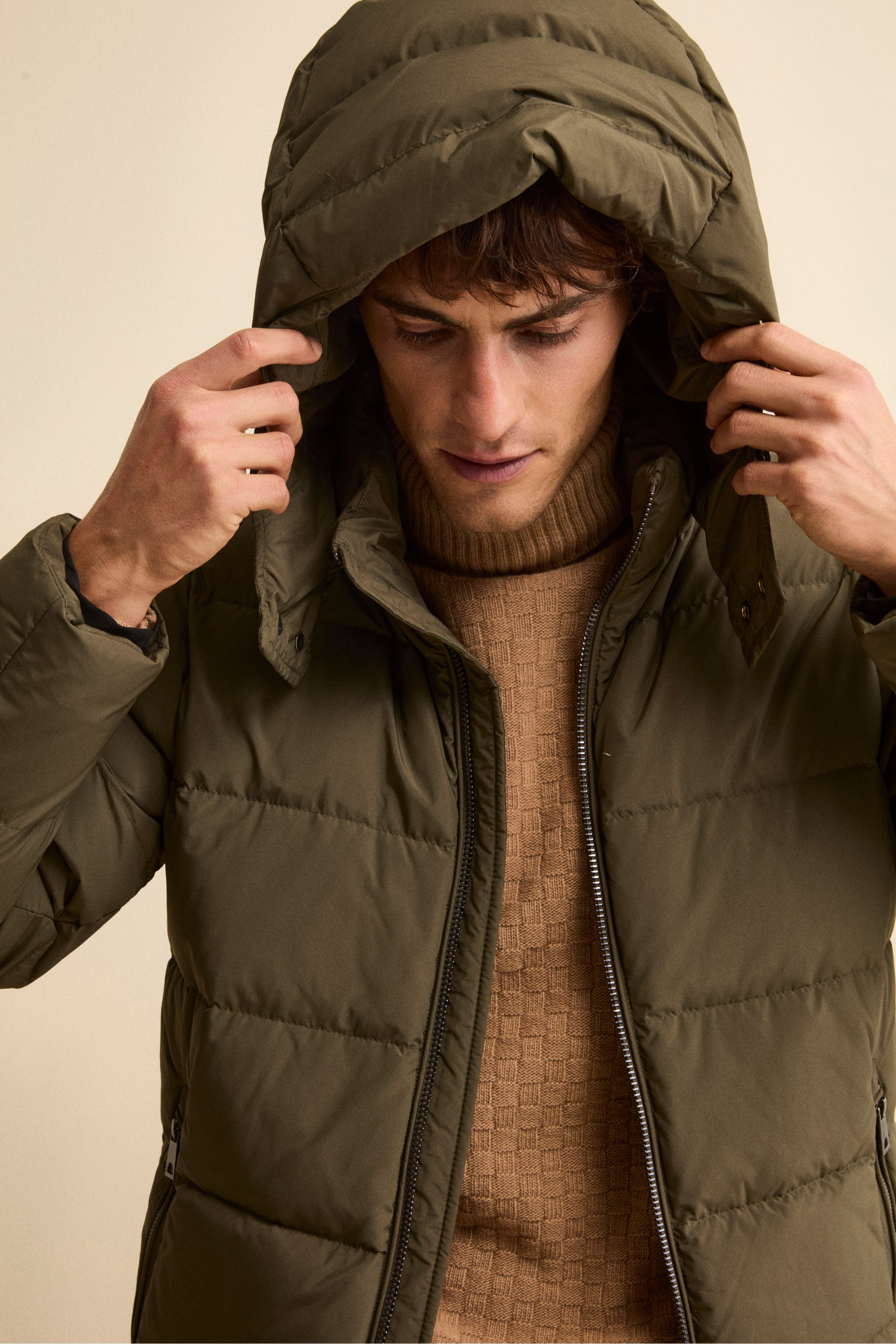 Giubbotto Piumino con Cappuccio Removibile - VERDE MILITARE