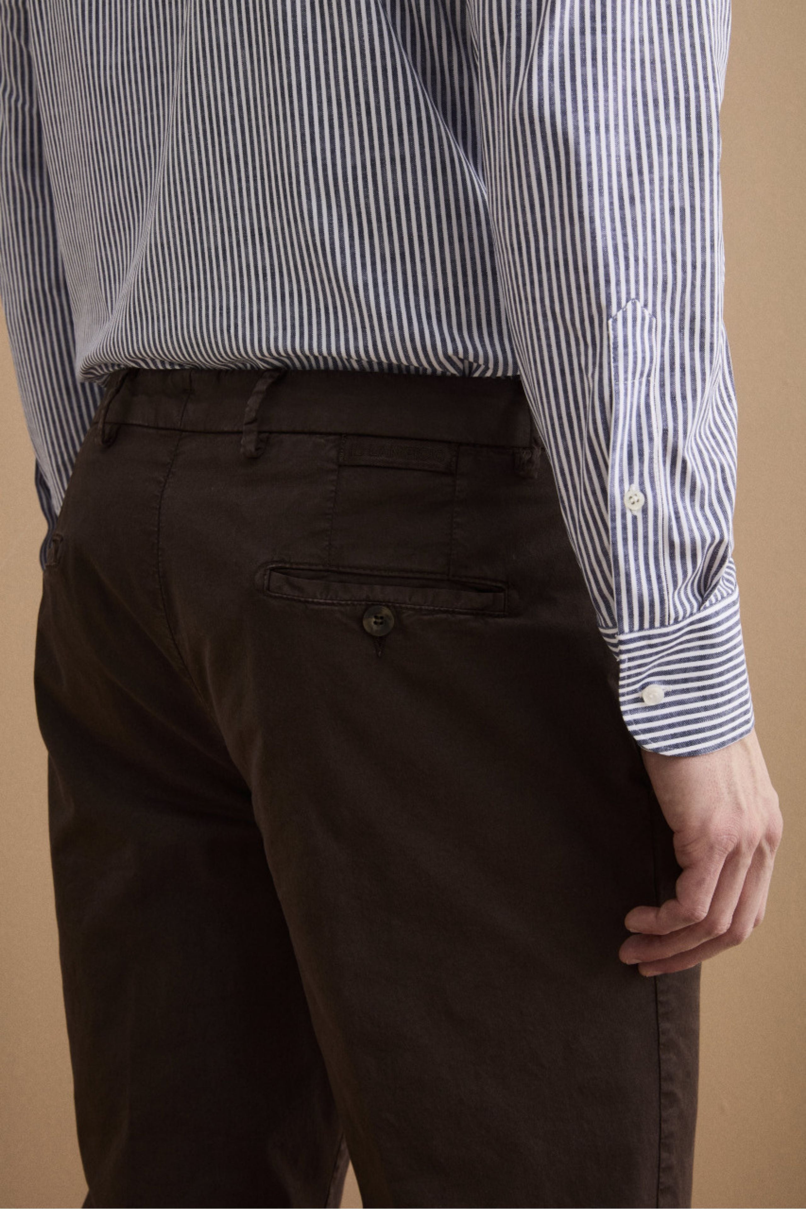 Pantalone Regular Fit in Gabardina di Cotone - MARRONE