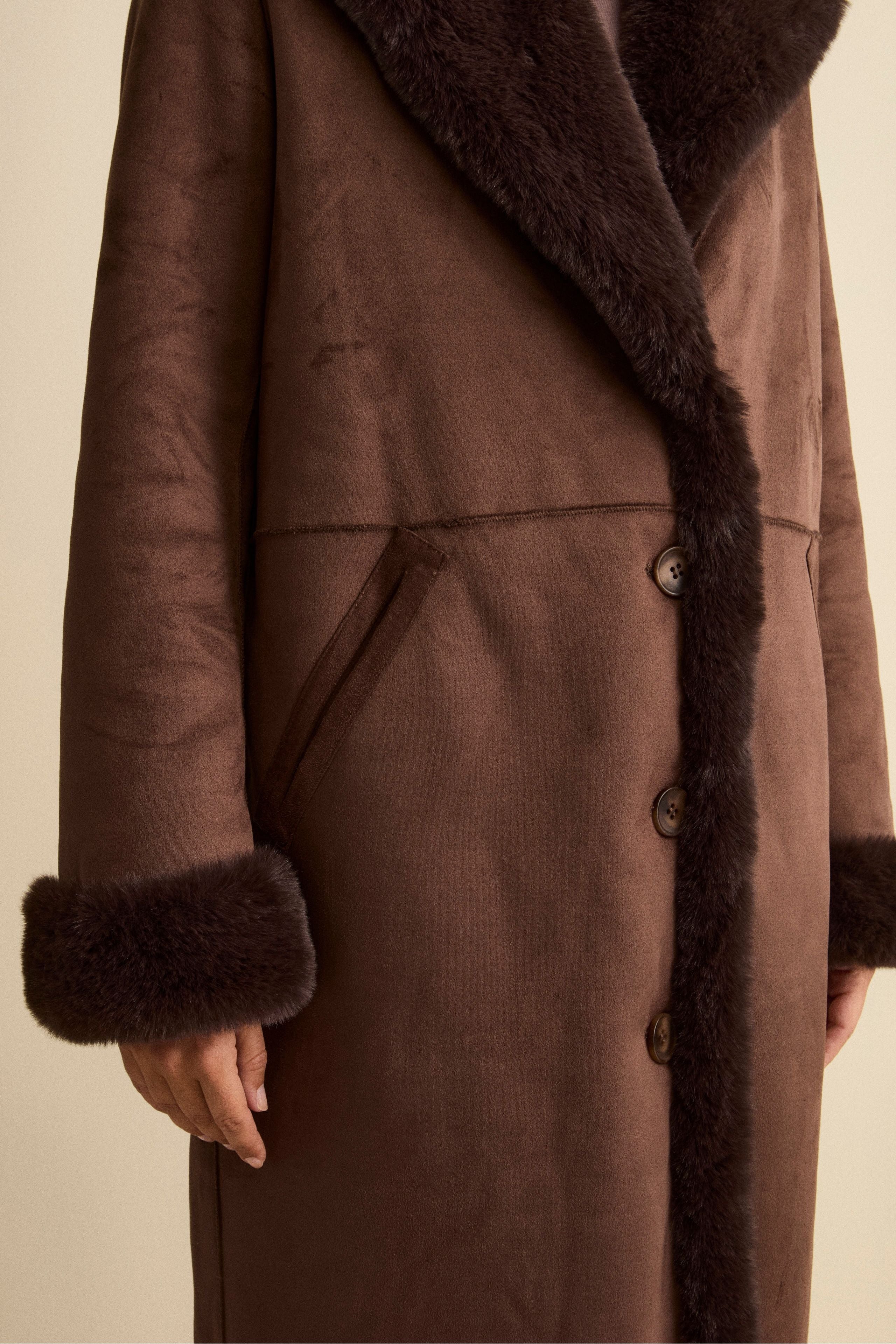 Cappotto Midi Eco-Montone - MARRONE SCURO