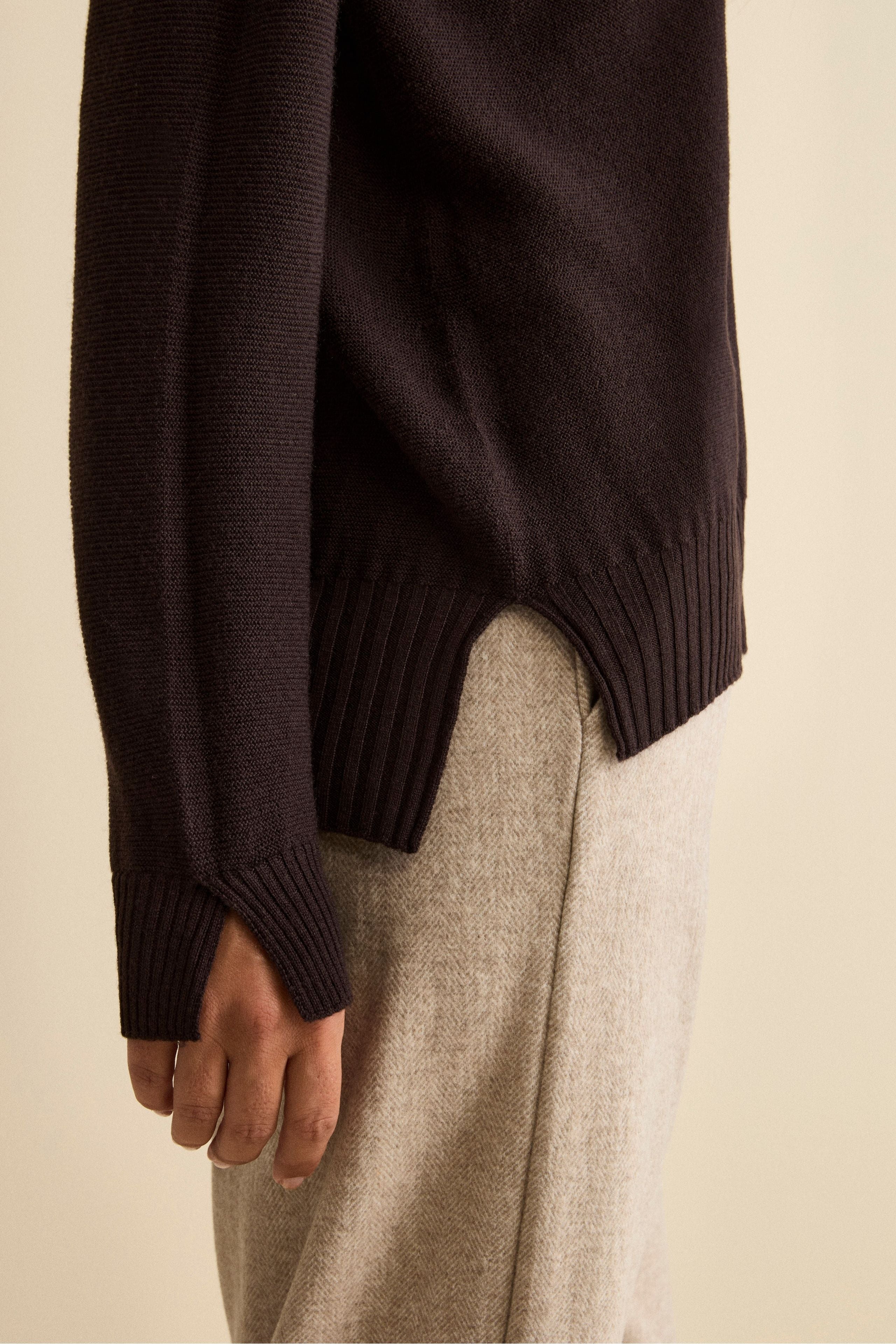 Maglia Over Scollo a V in Lana Merino - T.MORO