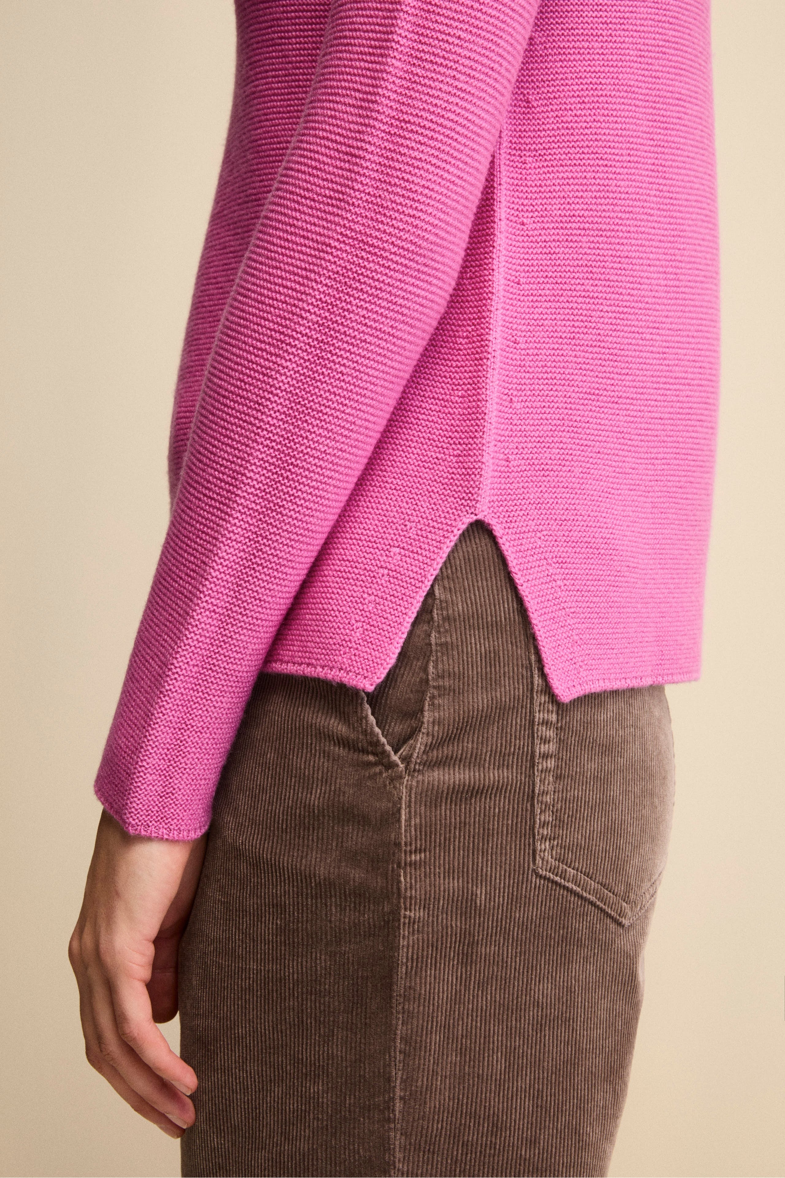 Maglia con Spacchi in Lana Merino - FUXIA
