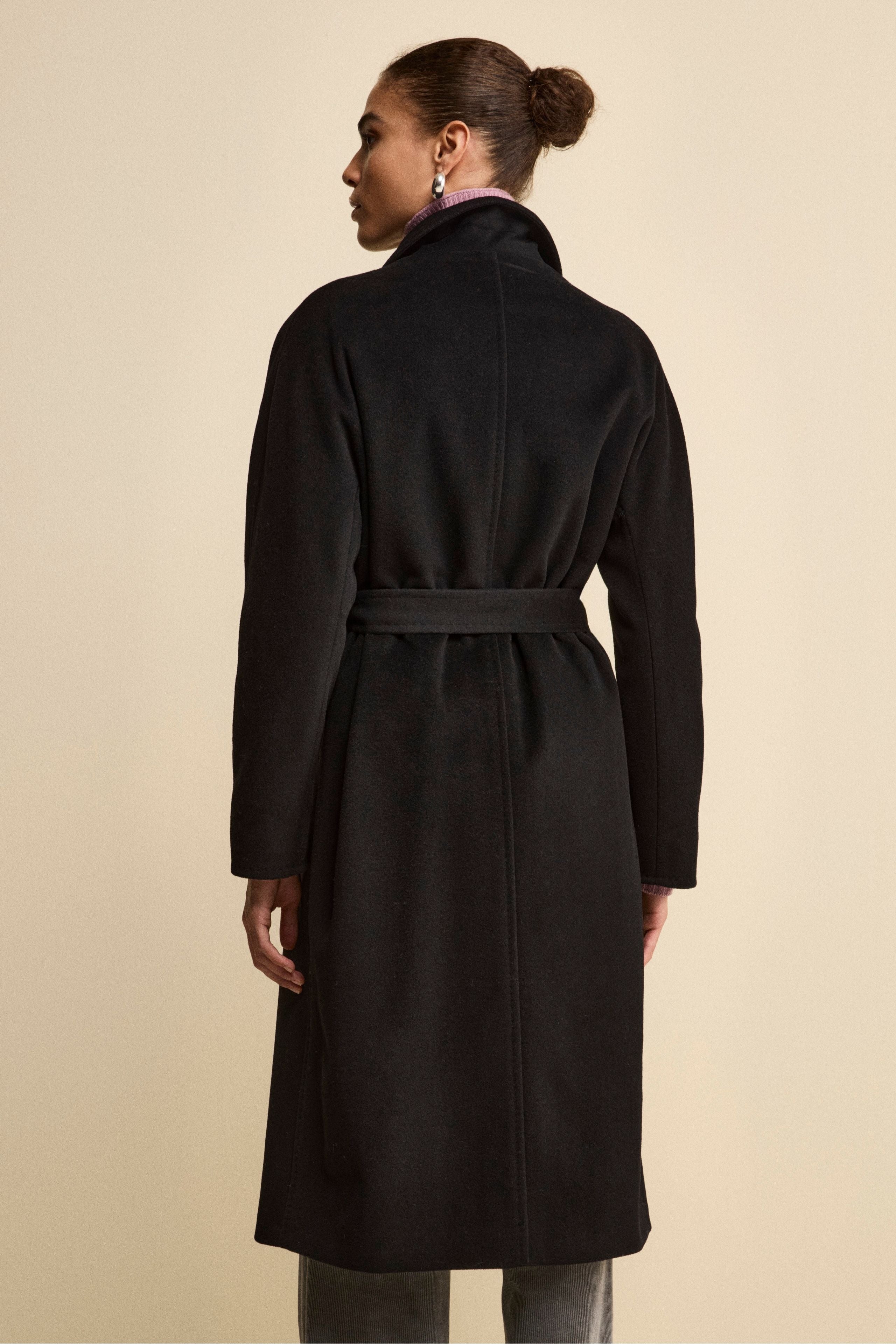 Cappotto Doppiopetto con Revers Classico in Lana e Cashmere - NERO