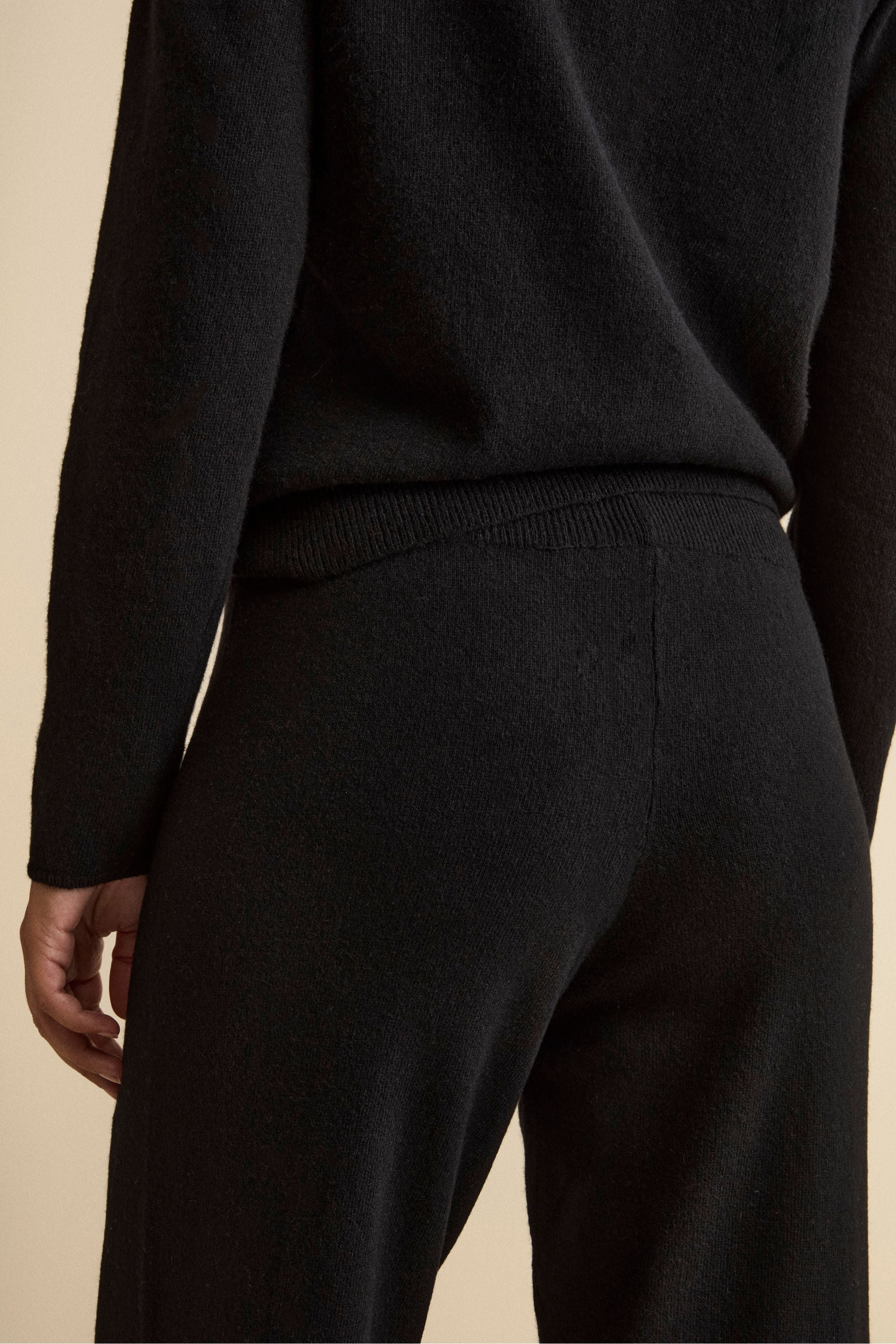 Tuta Morbida in cashmere - NERO