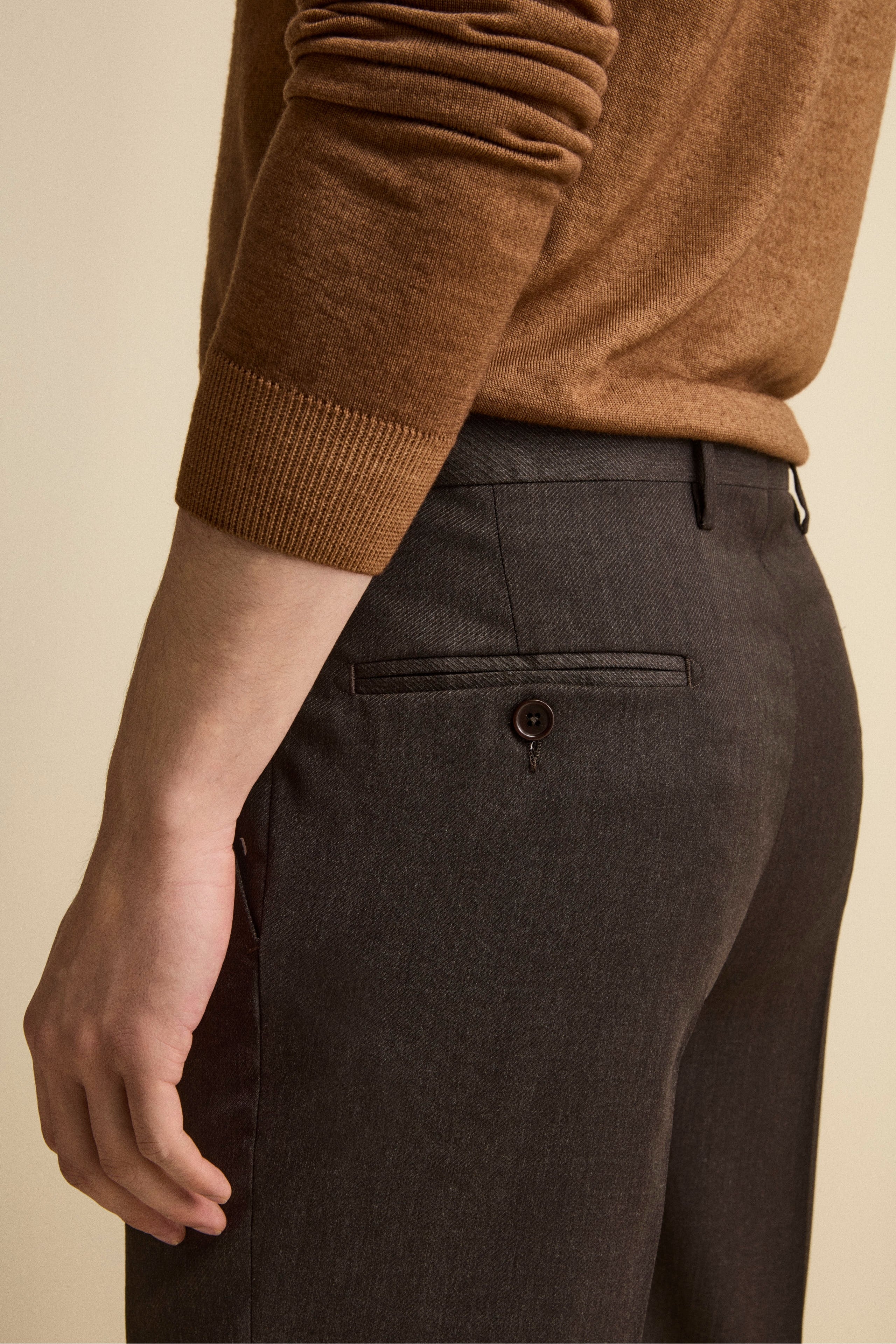 Abito Comfort Fit Monopetto in Lana Vergine - MARRONE