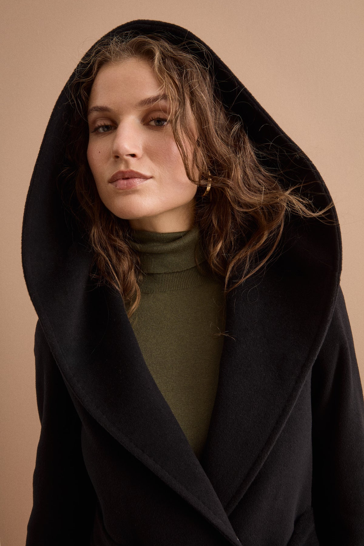 Cappotto Lungo in Lana e Cashmere con Cappuccio - NERO