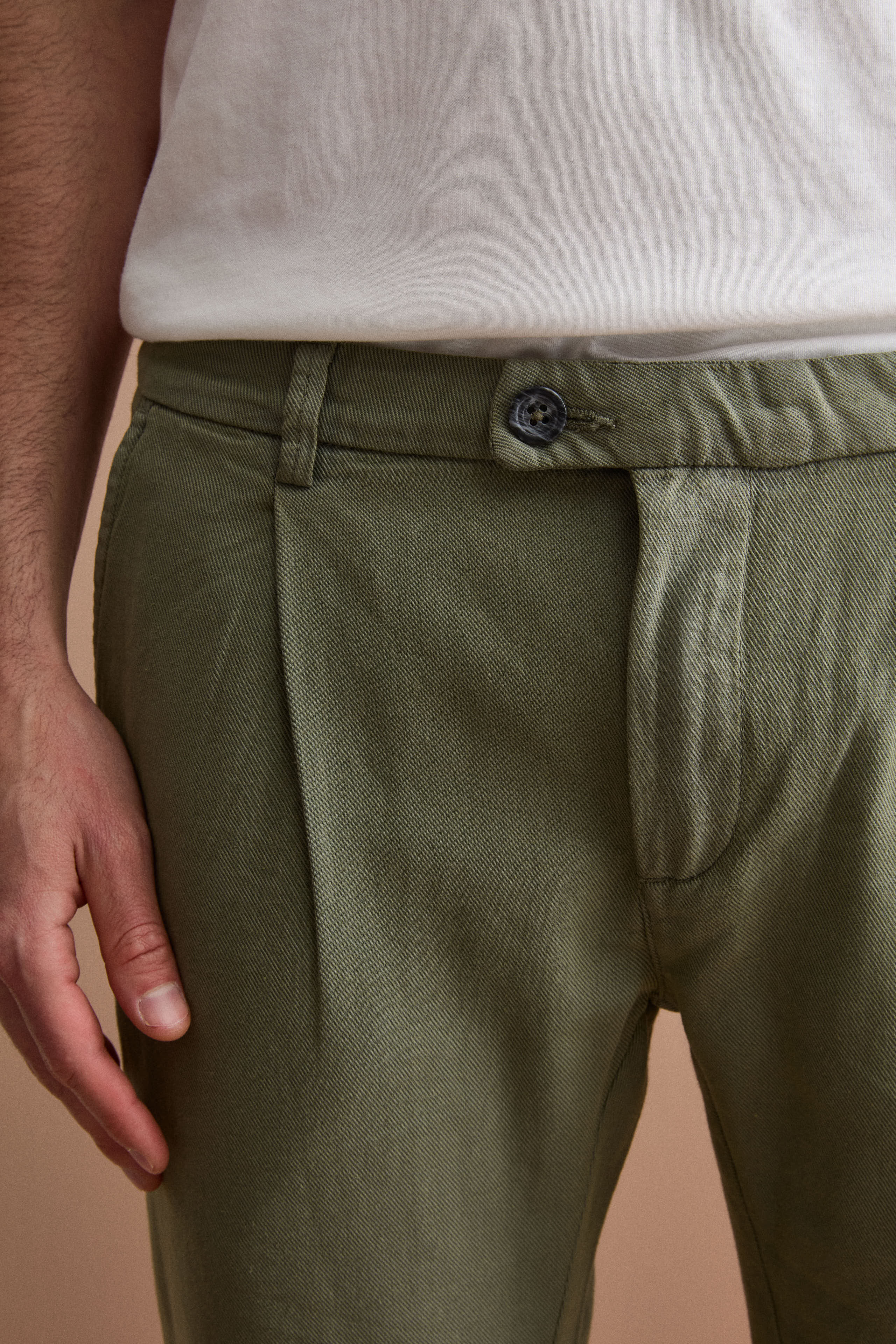 Pantalone Regular Fit in Misto Lino con Pinces - SALVIA