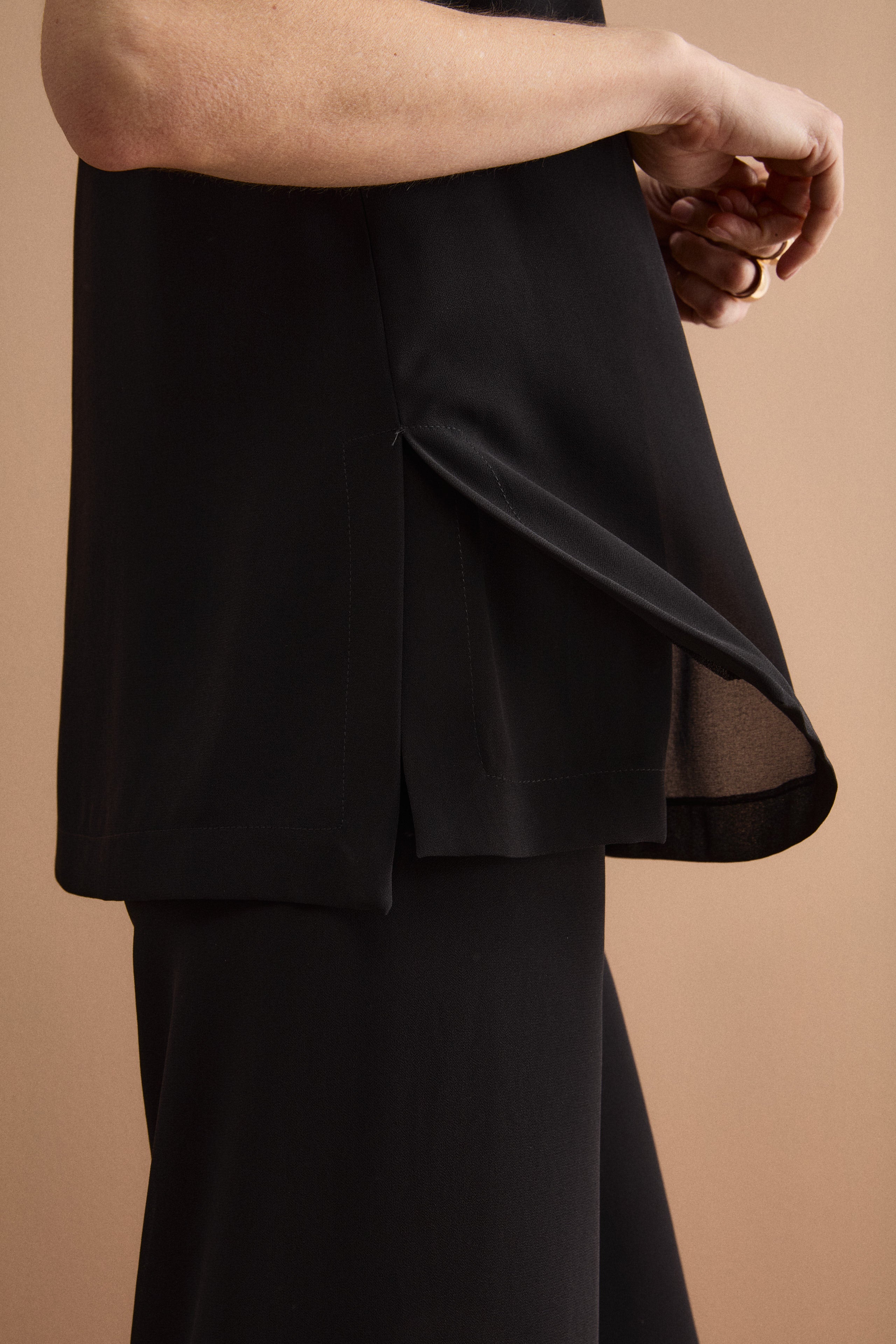 Top Elegante da Cerimonia in Doppia Georgette - NERO