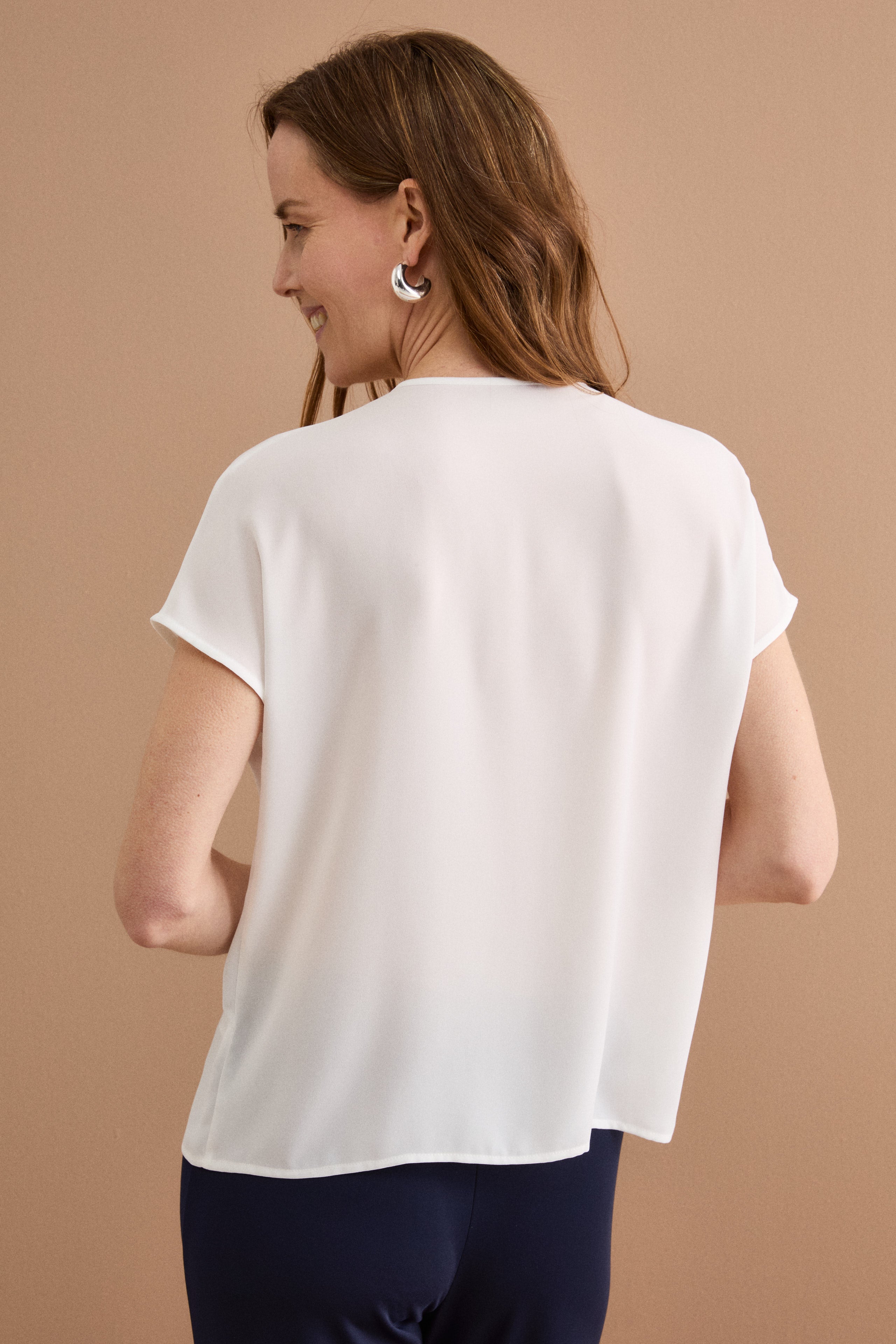 Top Elegante in Doppia Georgette con Volant - PANNA