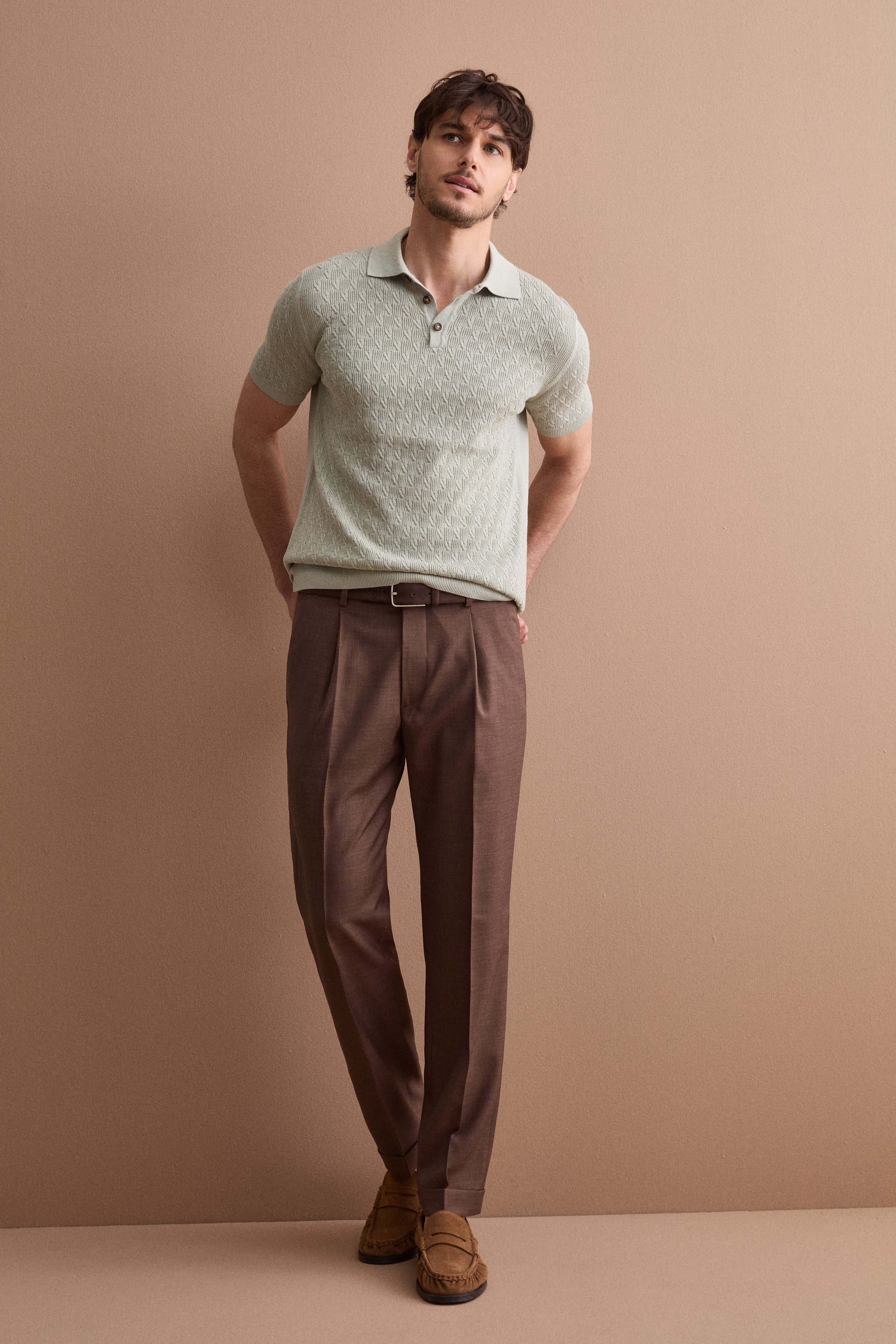 Pantalone Slim Fit in misto lana con Pinces e Risvolto - MARRONE