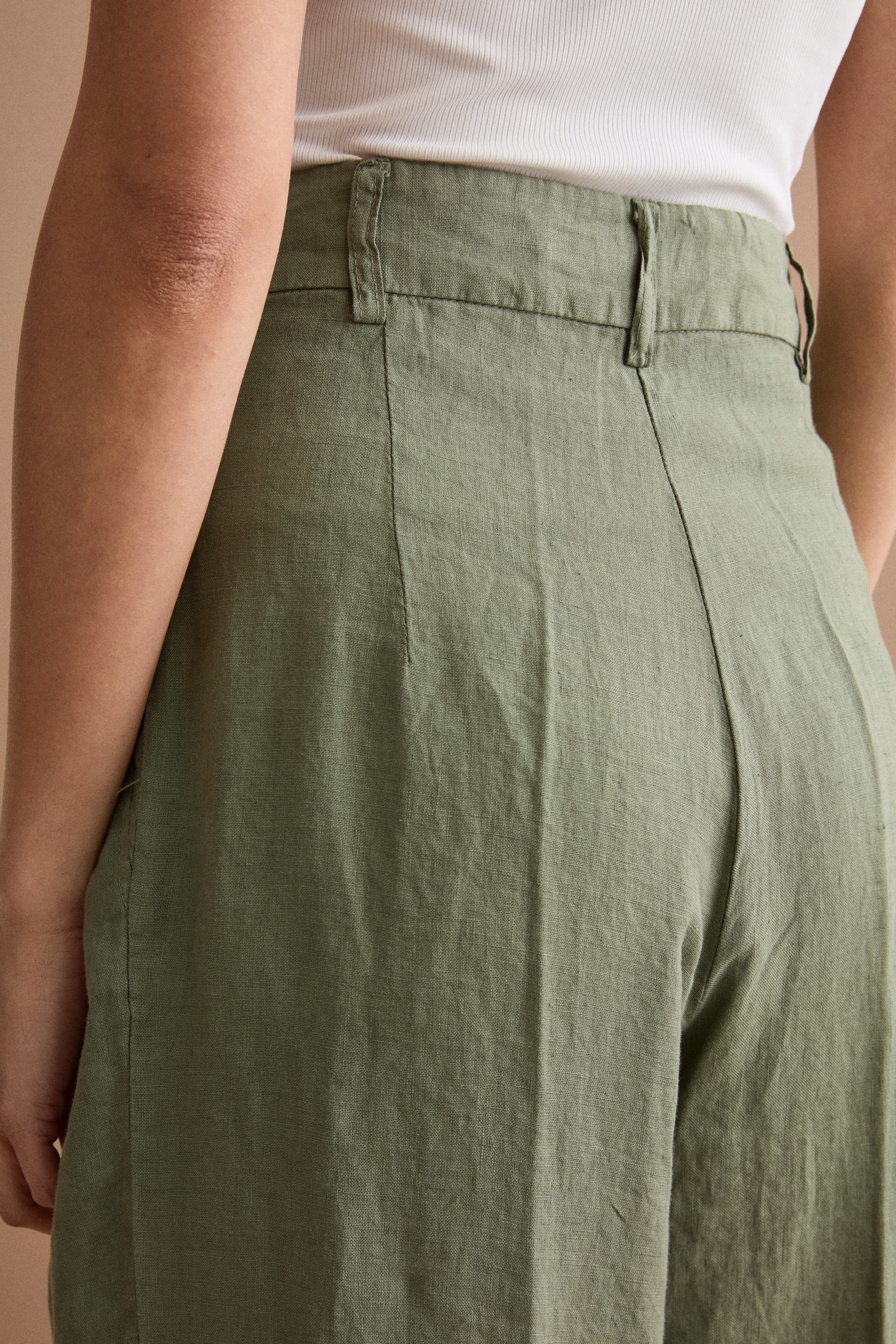 Pantalone Gamba Larga in Lino con Pinces - VERDE MILITARE
