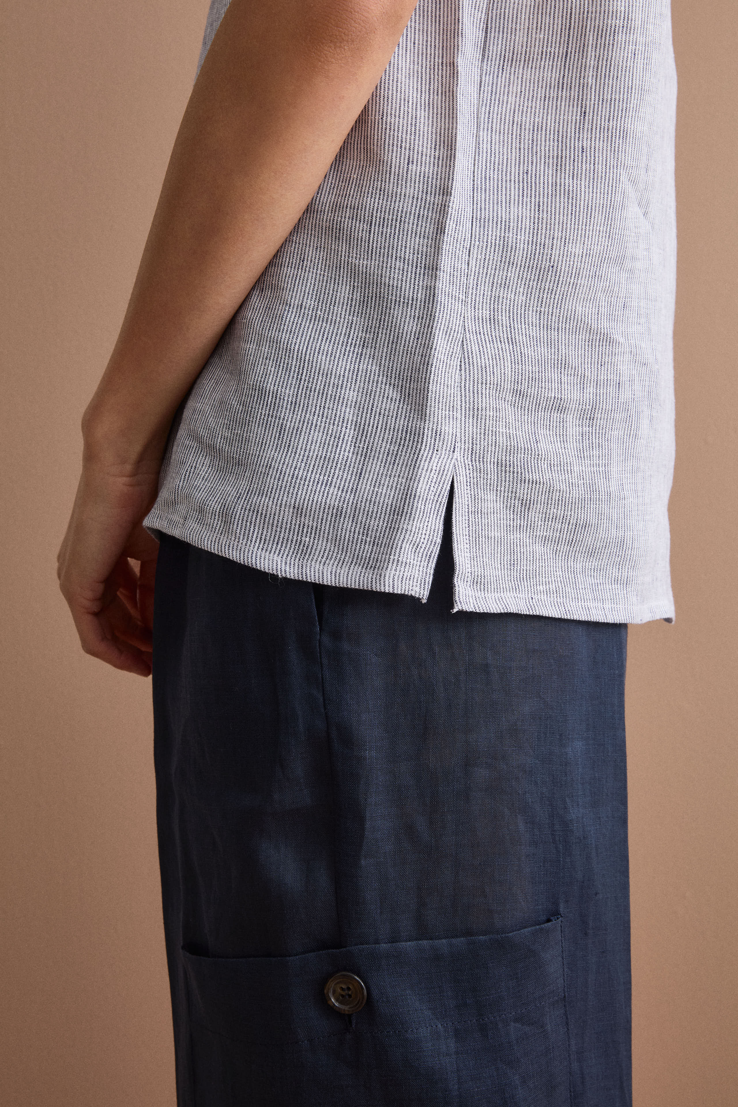 Top Smanicato a Righe in Lino - BLU RIGATO