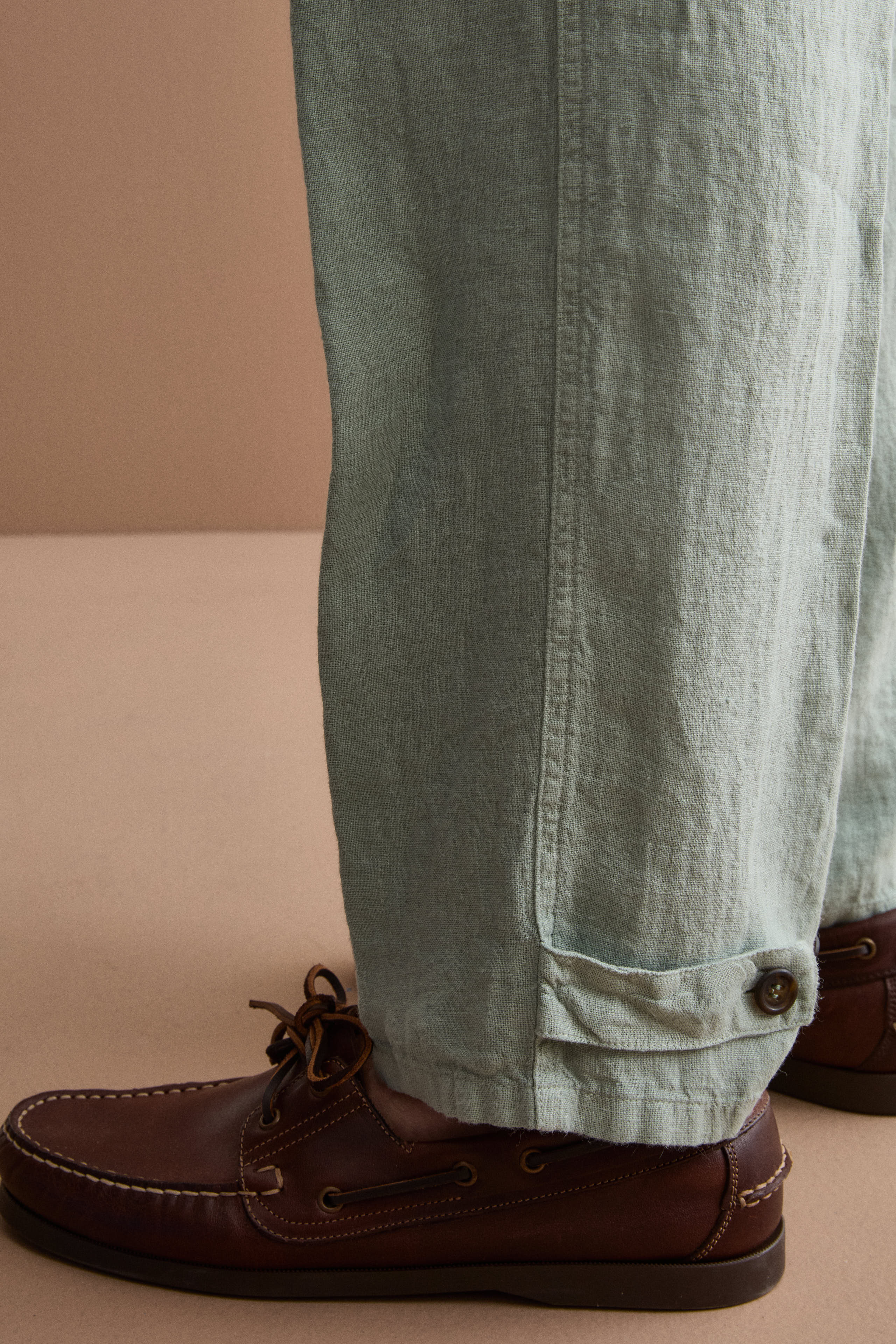 Pantalone Straight in Lino con Tasche e Alamaro - VERDE