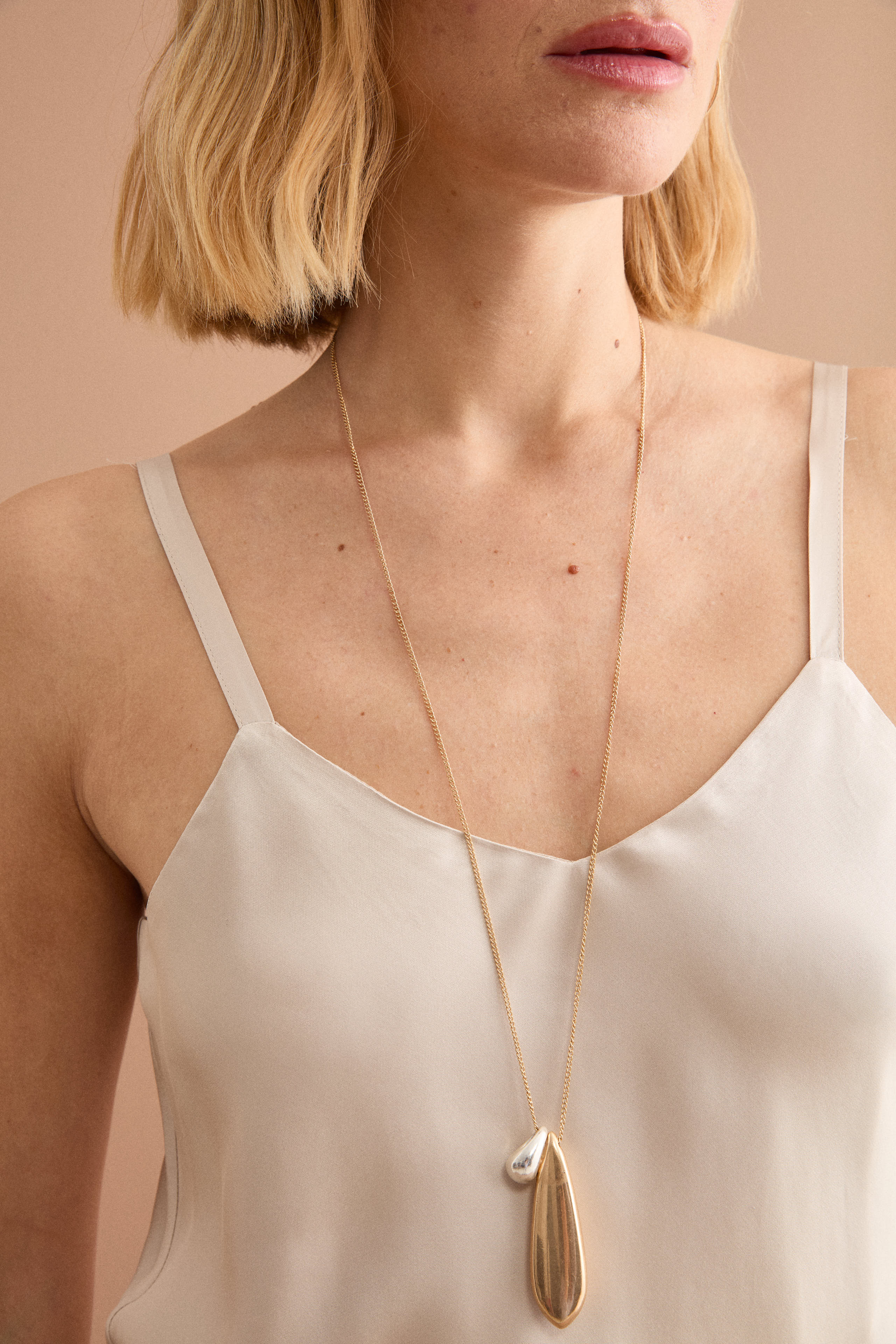 Top  Elegante in Raso con Fondo in Pizzo - GESSO