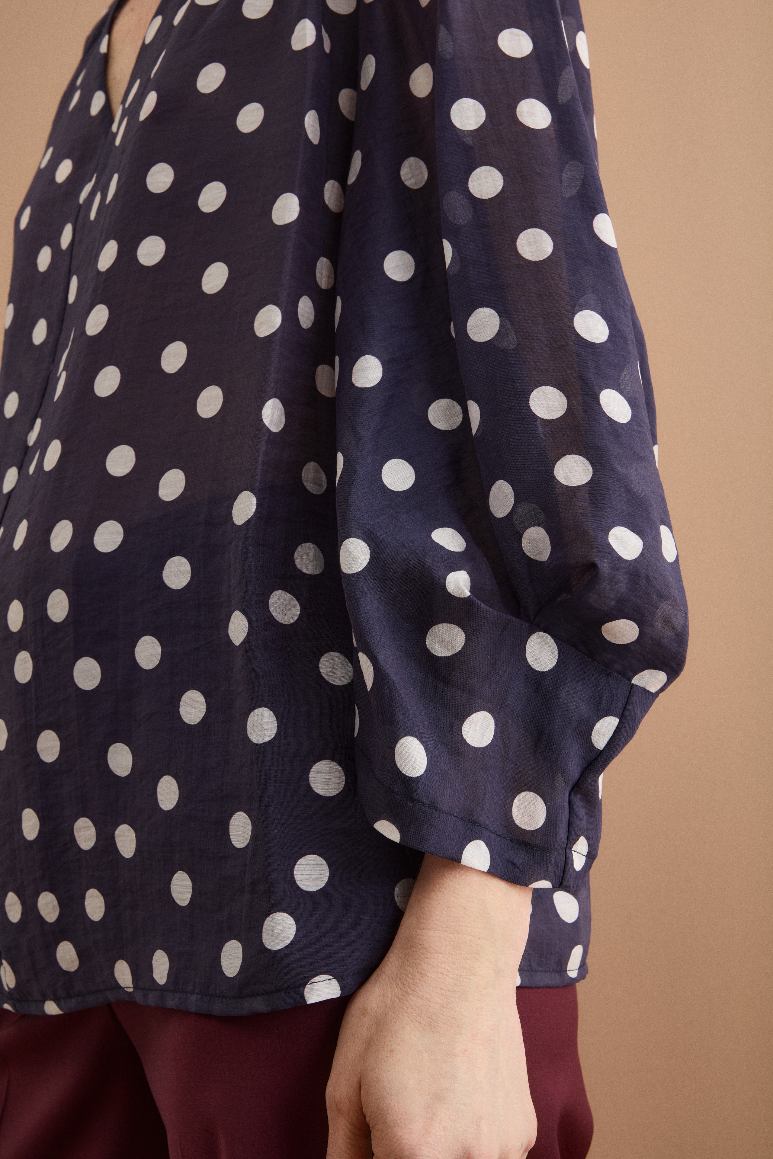 Blusa Over a Pois con Scollo a V - FANT. BLU