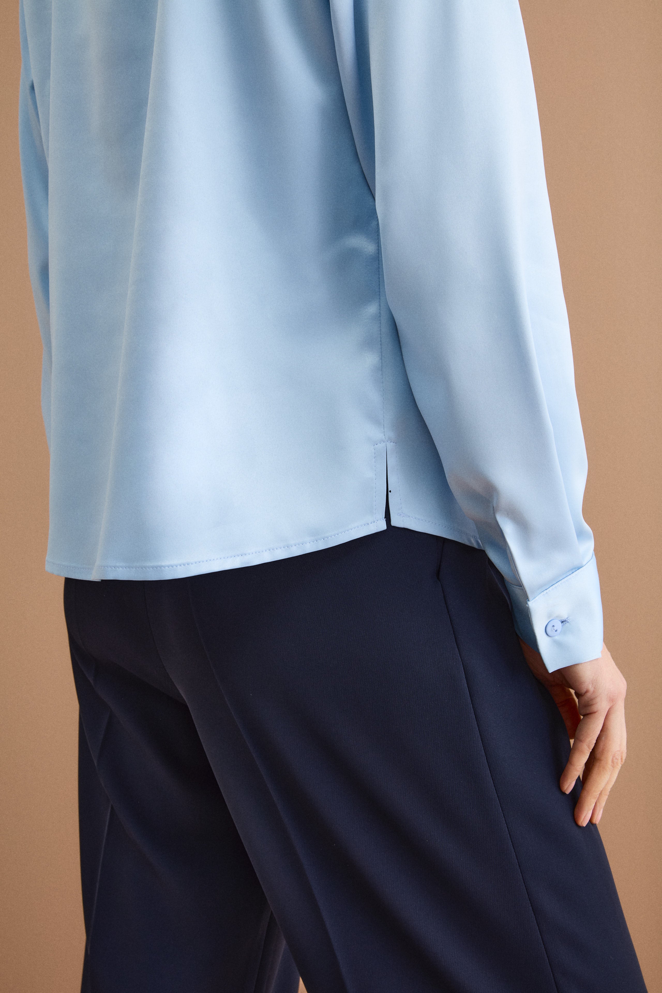 Blusa Over Elegante con Collo a Camicia - CIELO