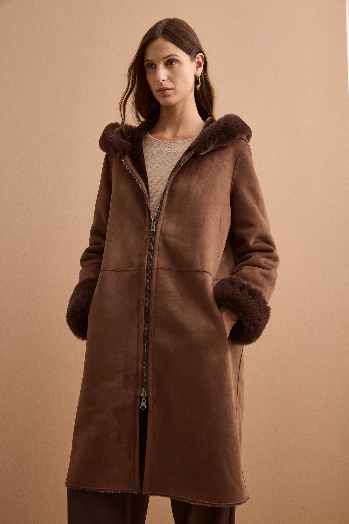 Cappotto Eco-Montone Reversibile con Cappuccio - MARRONE SCURO