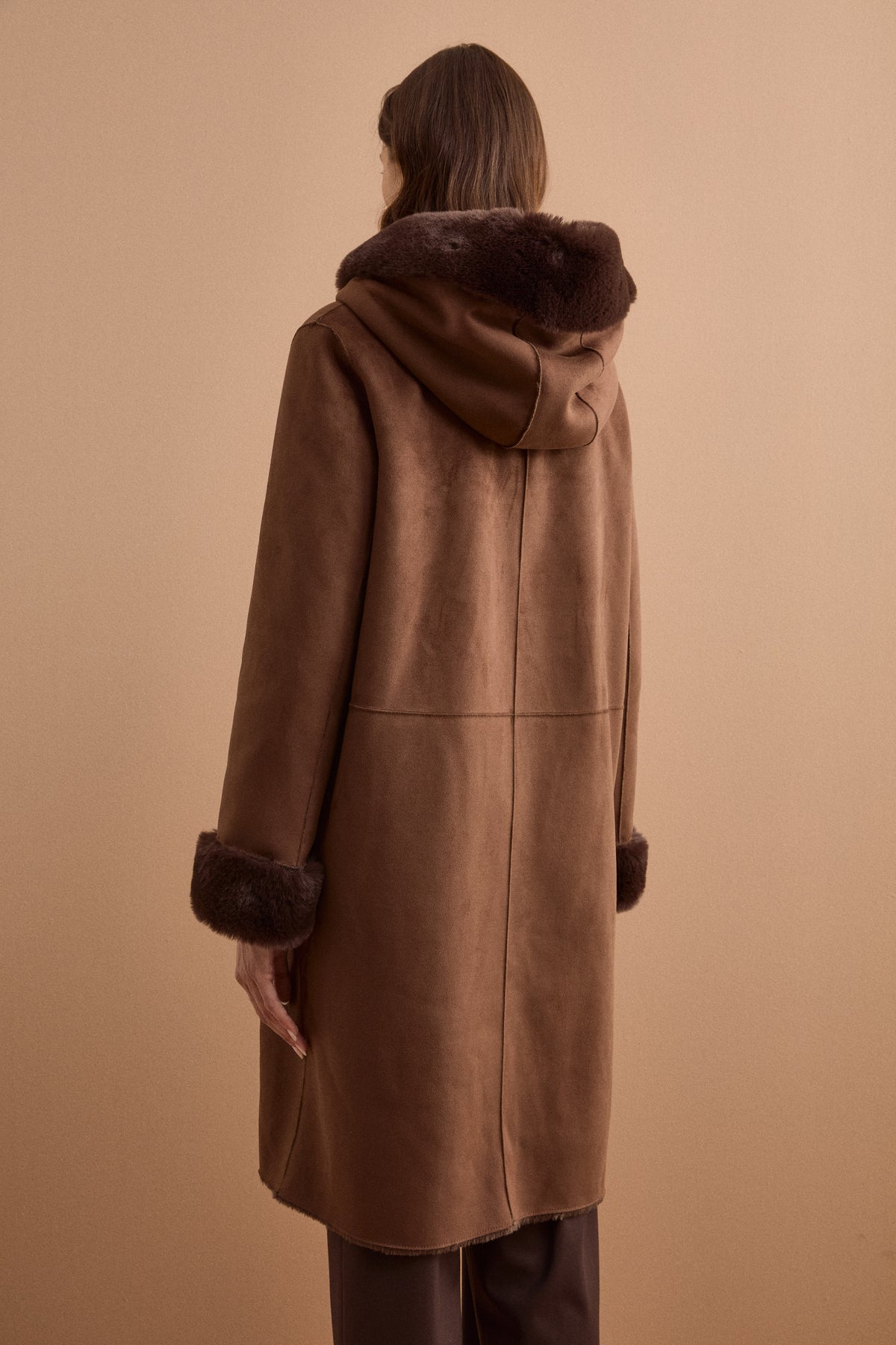Cappotto Eco-Montone Reversibile con Cappuccio - MARRONE SCURO