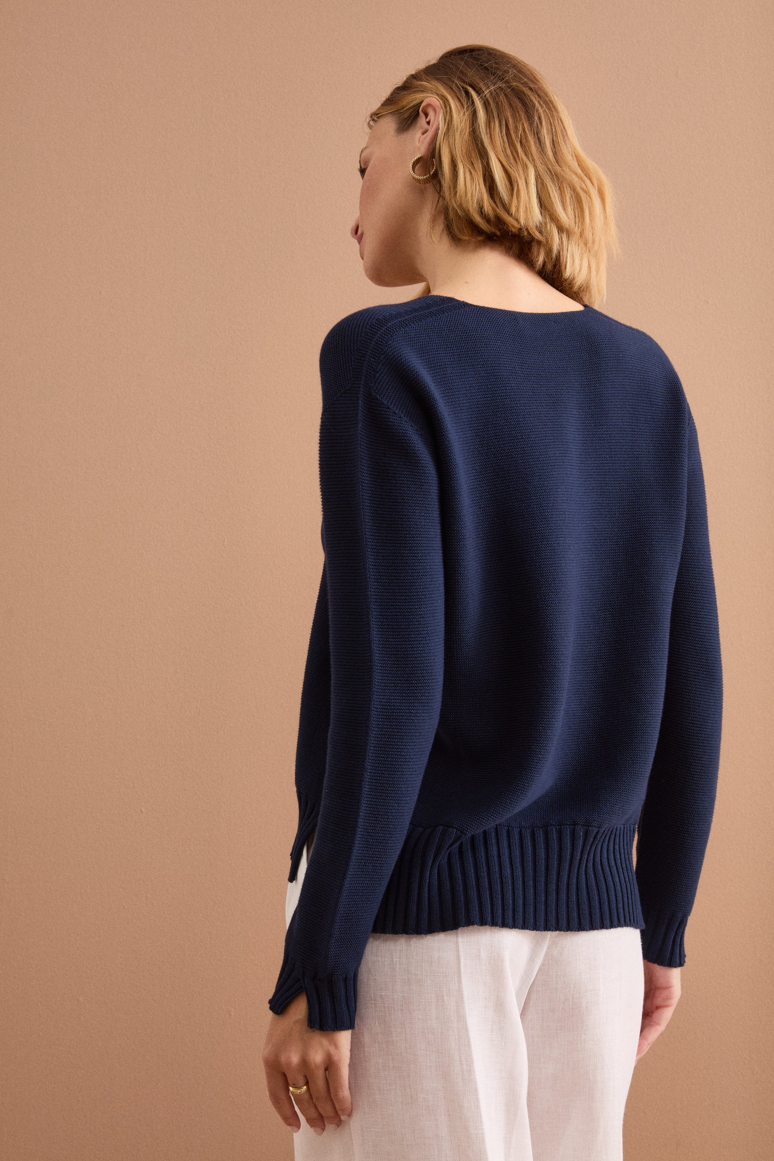 Maglia Scollo a V con Dettagli a Costine - NAVY