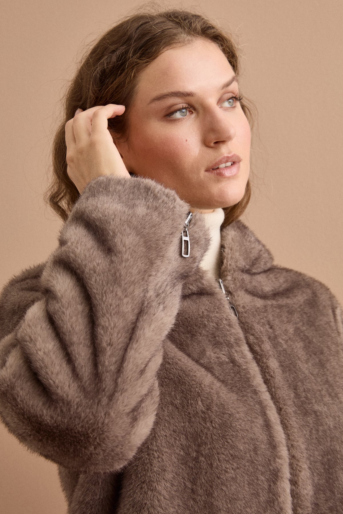 Pelliccia Reversibile con Zip e Cappuccio - GRIGIO
