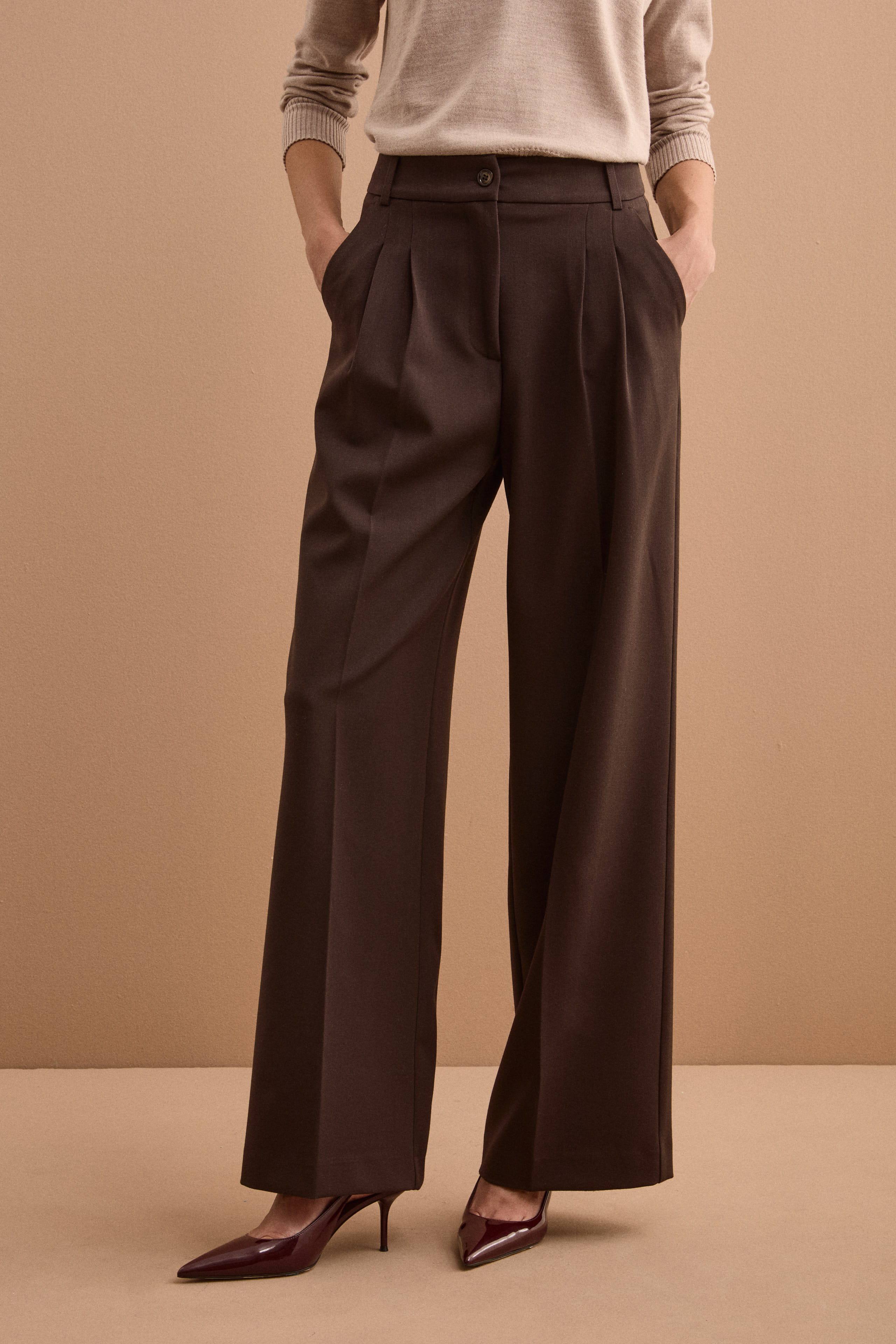 Pantalone Gamba Larga con Pinces - T.MORO