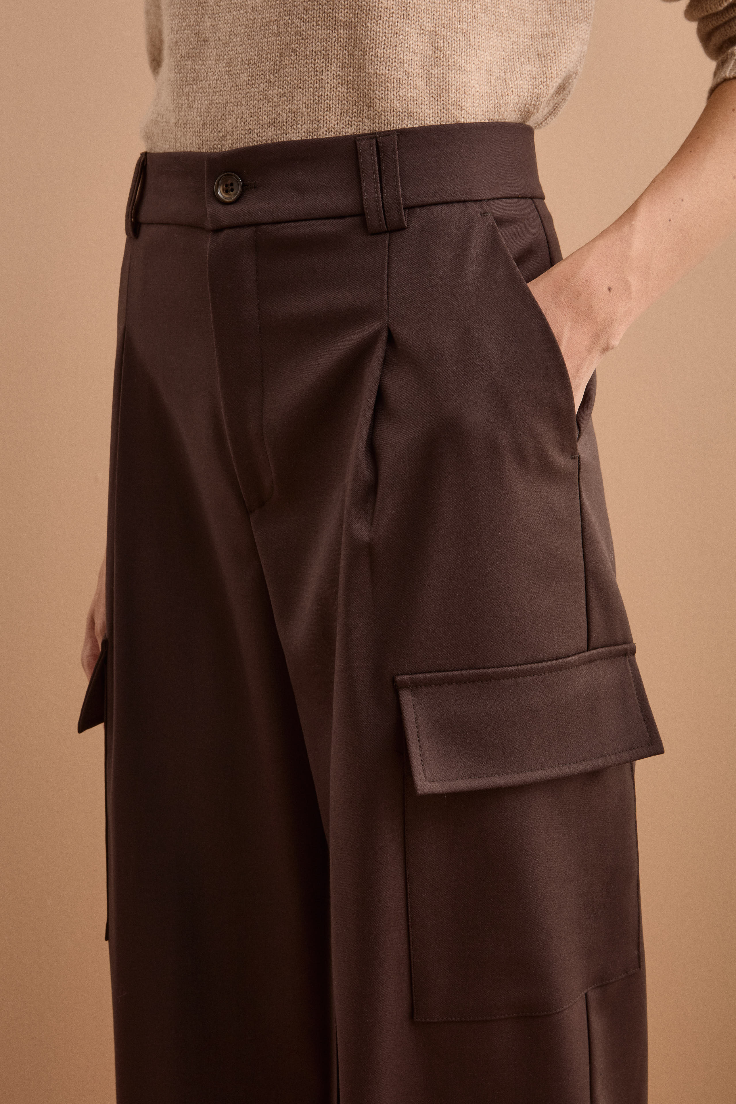 Pantalone Cargo a Gamba Larga con Pinces - T.MORO