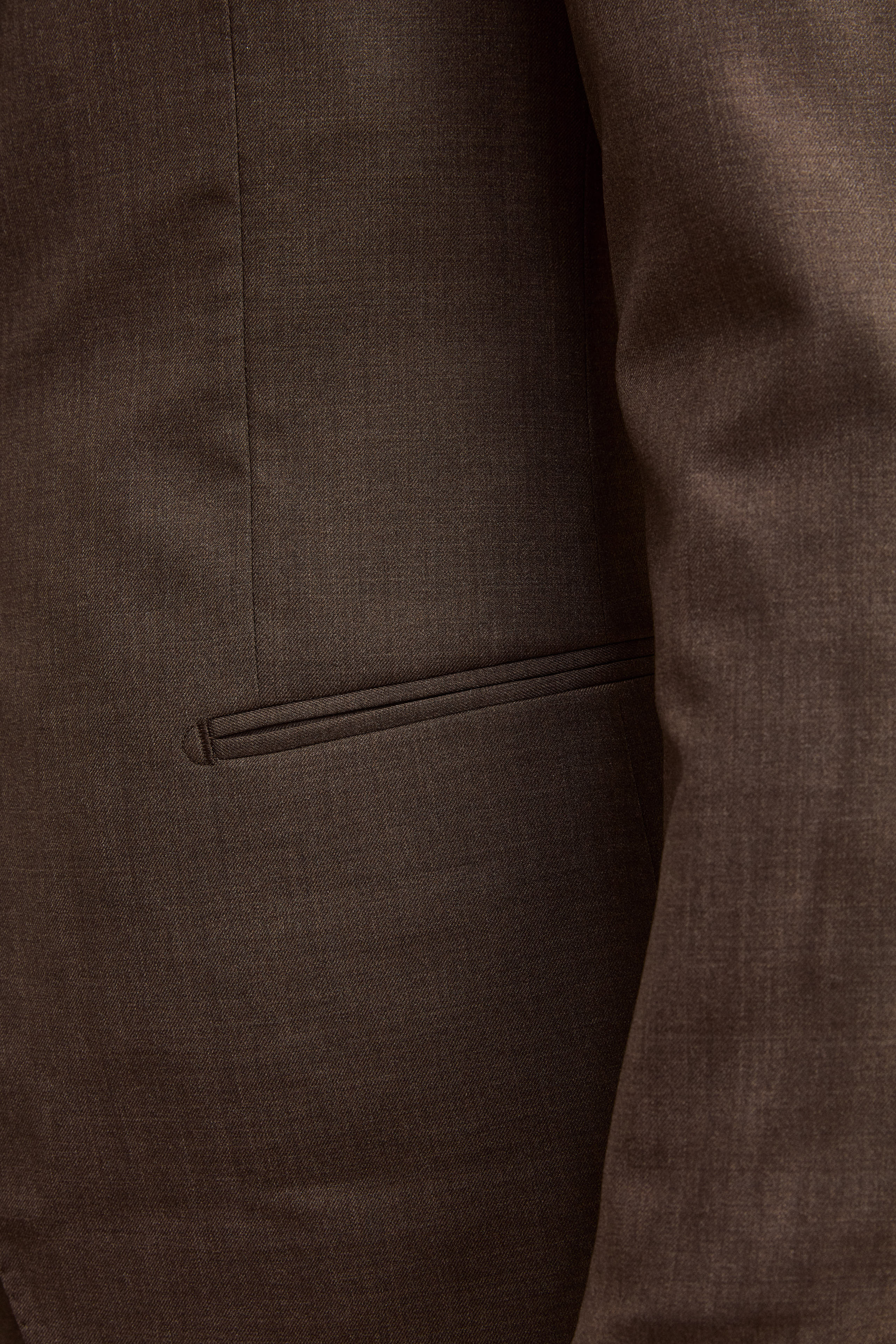 Abito Monopetto Slim Fit in Pura Lana con Pinces - MARRONE