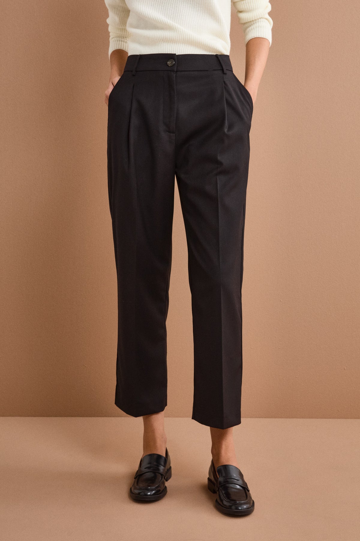 Pantalone Tapered Fit con Pinces - NERO