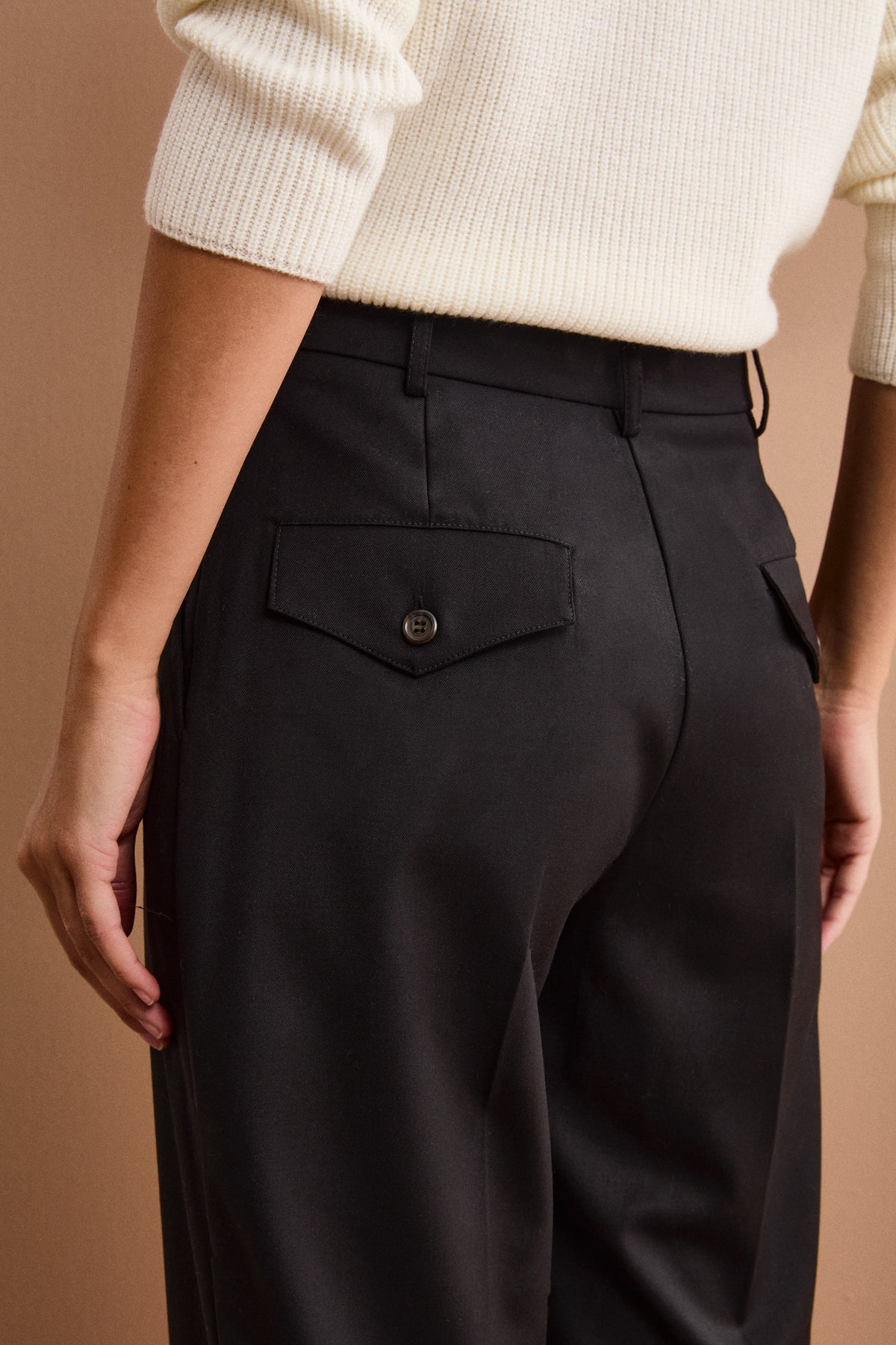 Pantalone Tapered Fit con Pinces - NERO
