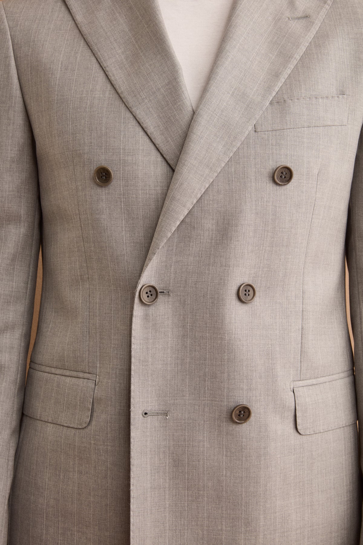 Abito Doppiopetto Slim Fit in Lana Vergine Nobility 150's - GRIGIO CHIARO RIGATO